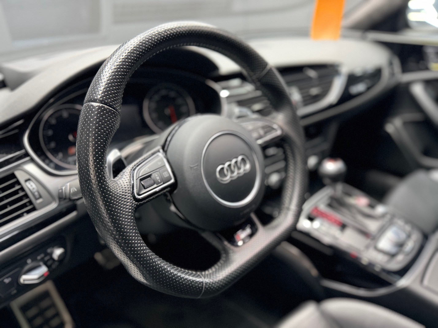 AUDI RS6 Avant 4.0 TFSI V8 p-image-7