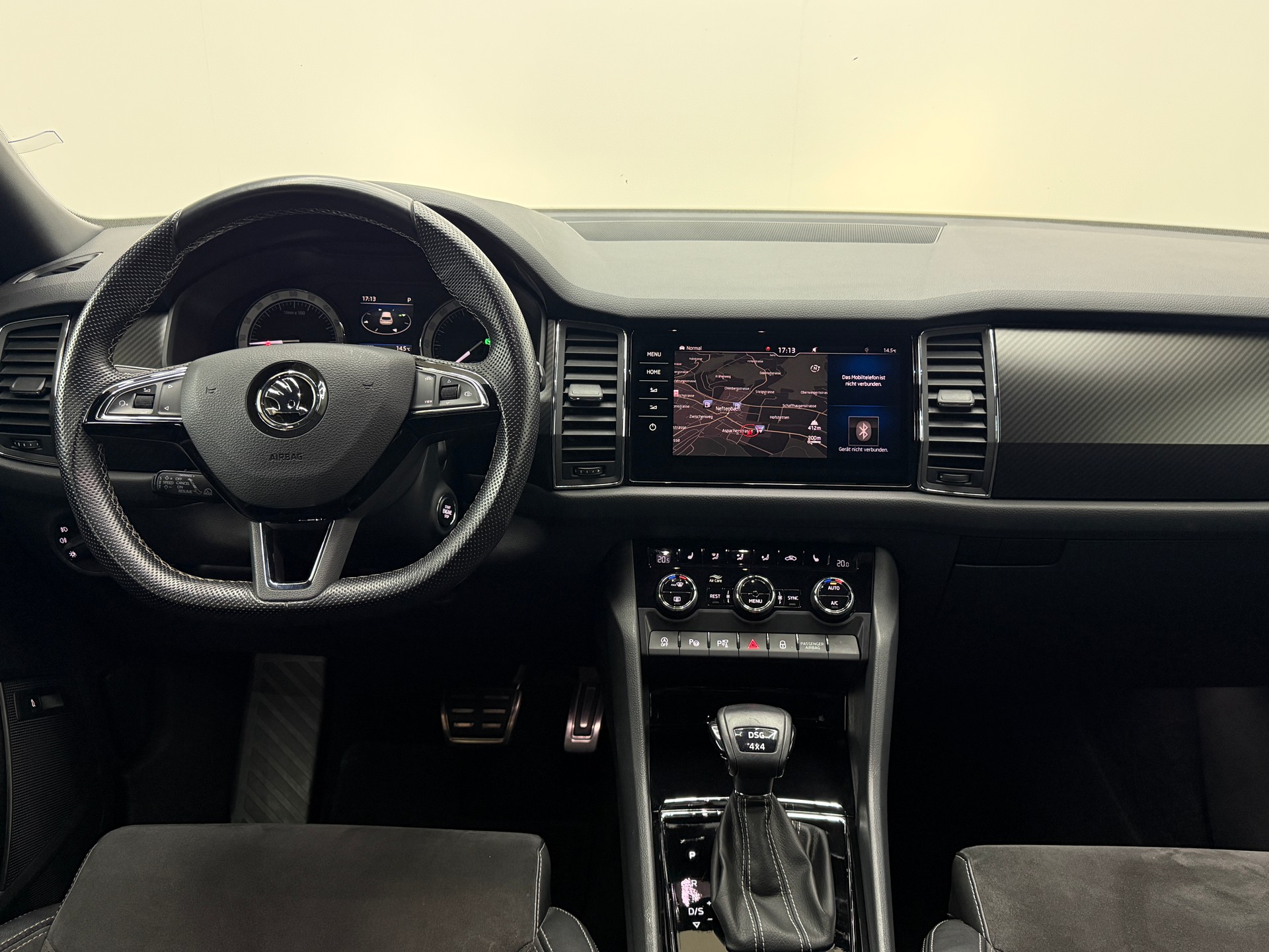 SKODA Kodiaq 2.0 TDI CR Sport Line 4x4 DSG ~AHK~7-PLÄTZER~-image-26