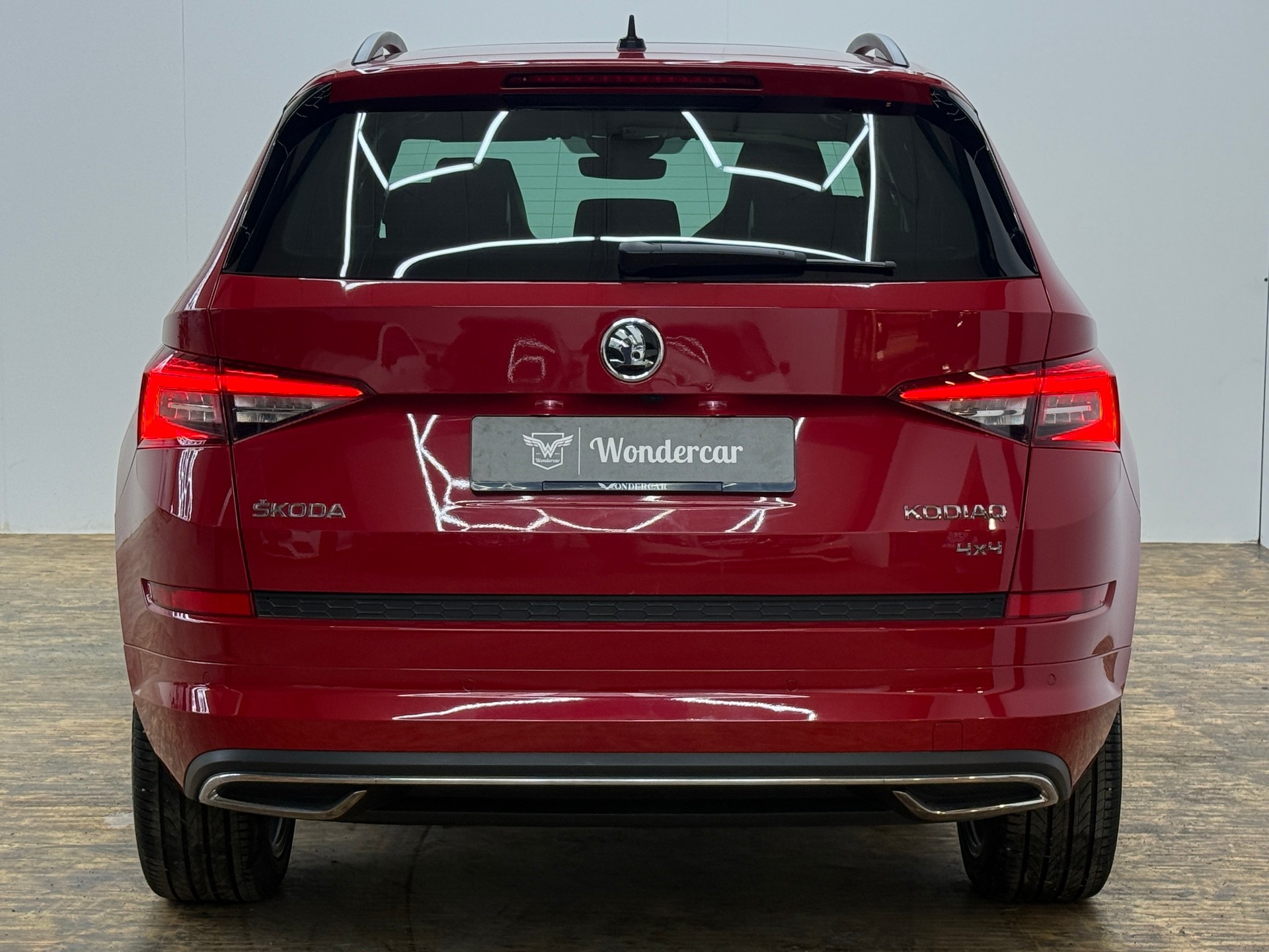 SKODA Kodiaq 2.0 TDI CR Sport Line 4x4 DSG ~AHK~7-PLÄTZER~-image-11
