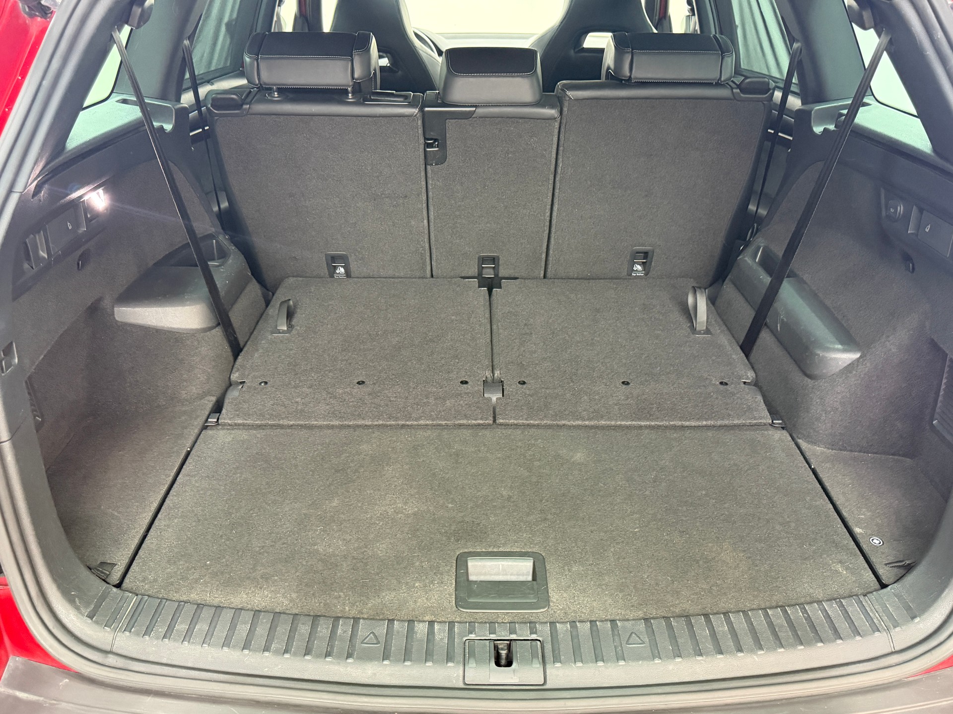 SKODA Kodiaq 2.0 TDI CR Sport Line 4x4 DSG ~AHK~7-PLÄTZER~-image-24