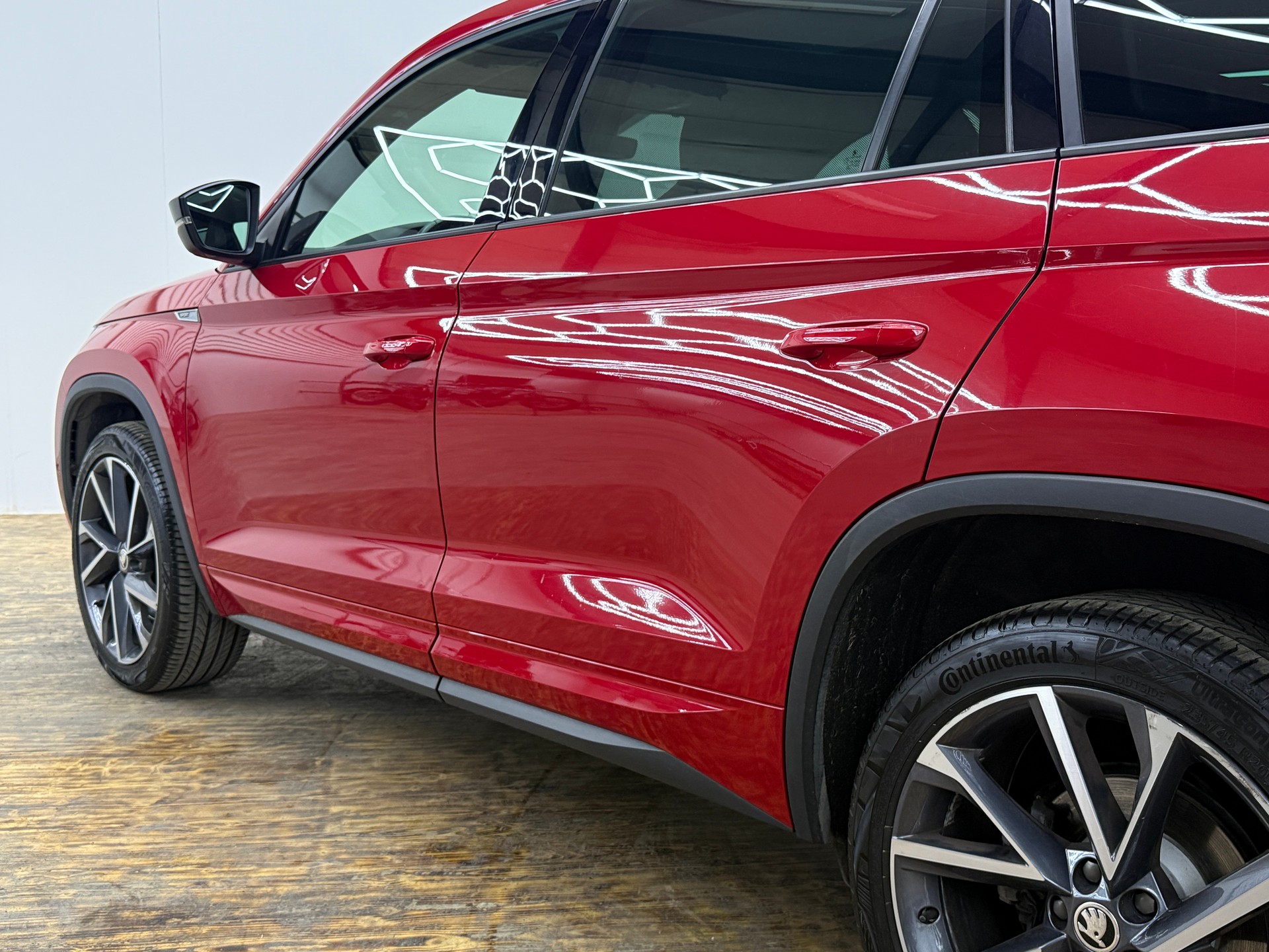SKODA Kodiaq 2.0 TDI CR Sport Line 4x4 DSG ~AHK~7-PLÄTZER~-image-8