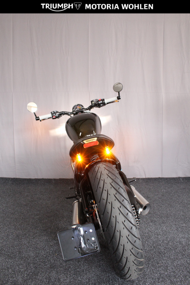 TRIUMPH Bonneville 1200 Bobber-image-9