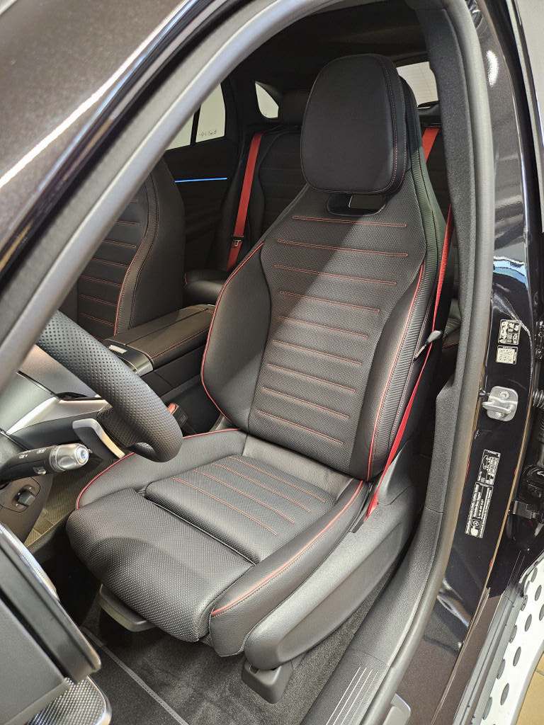 MERCEDES-BENZ GLC 400 4Matic with EQ Technology-image-6