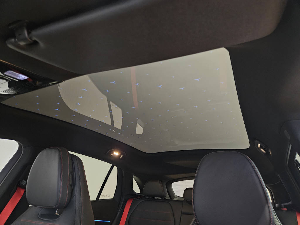 MERCEDES-BENZ GLC 400 4Matic with EQ Technology-image-5