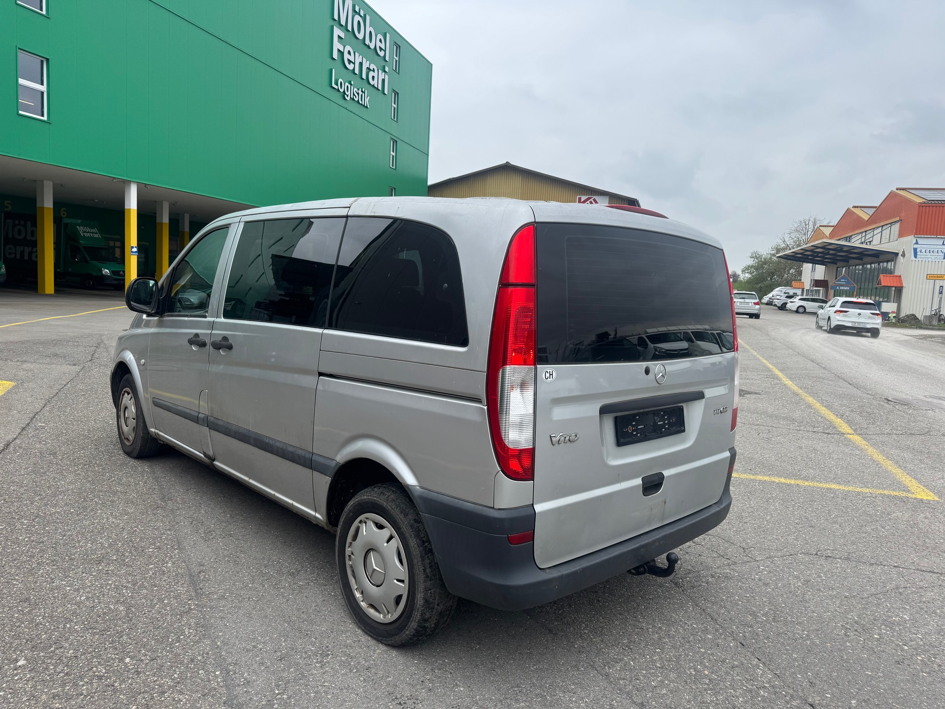 MERCEDES-BENZ 111 CDI-showroom-element-3