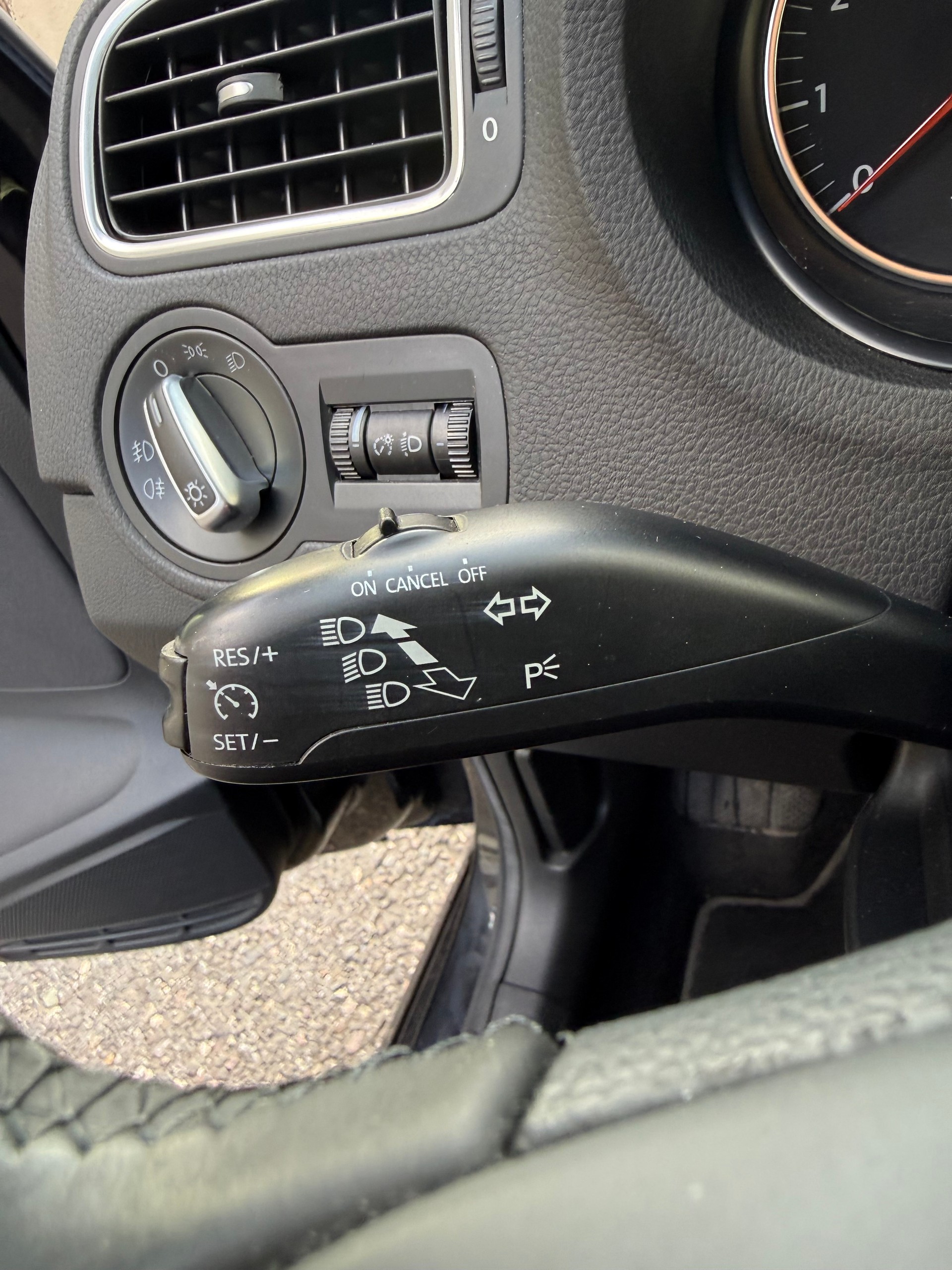 VW Polo 1.4 16V Trendline-image-9