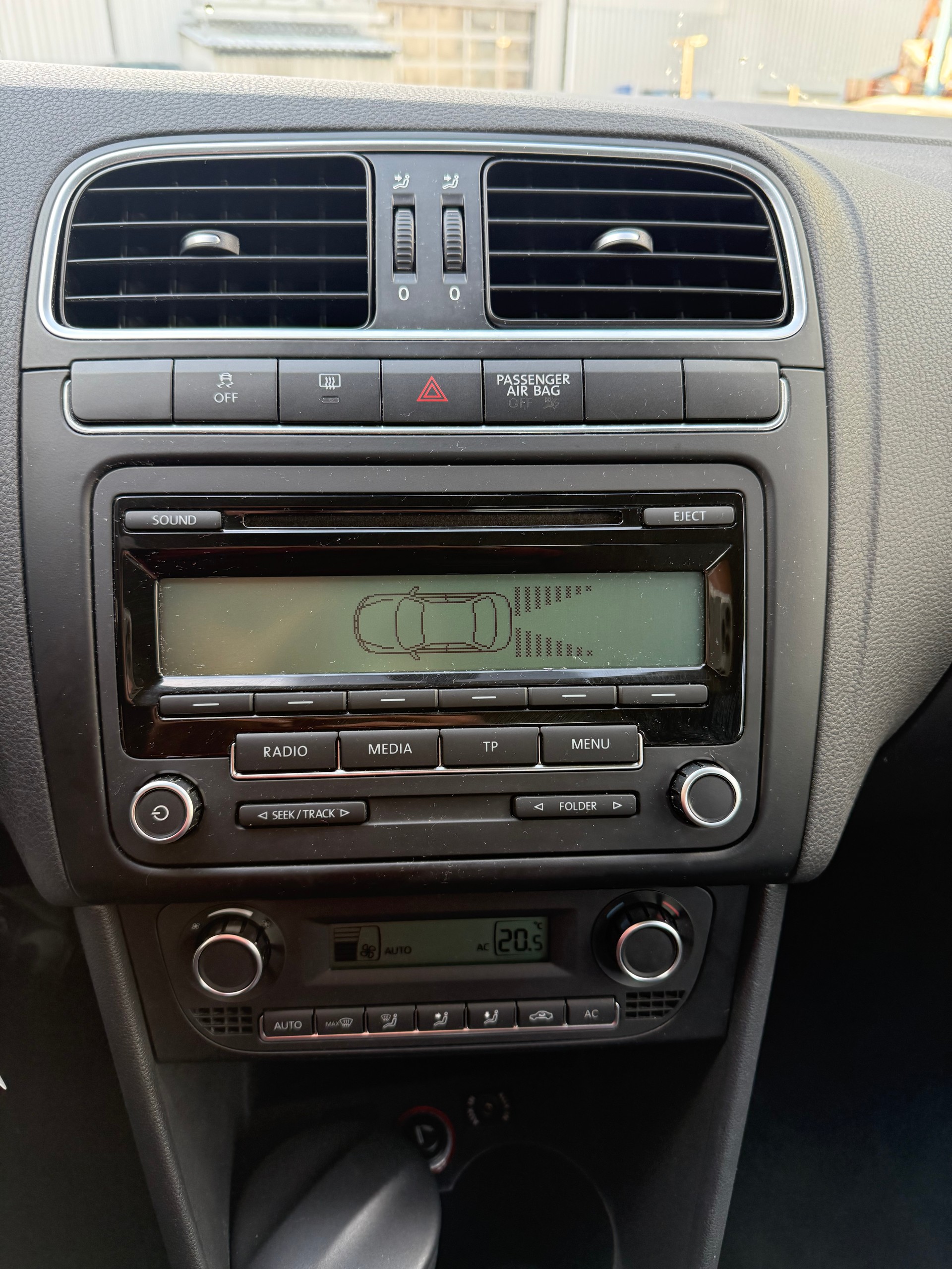 VW Polo 1.4 16V Trendline-image-10