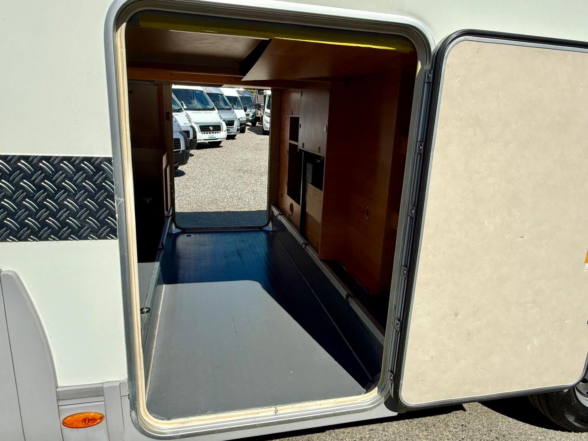 FIAT Adria Coral 660SL -Längsbetten-image-14