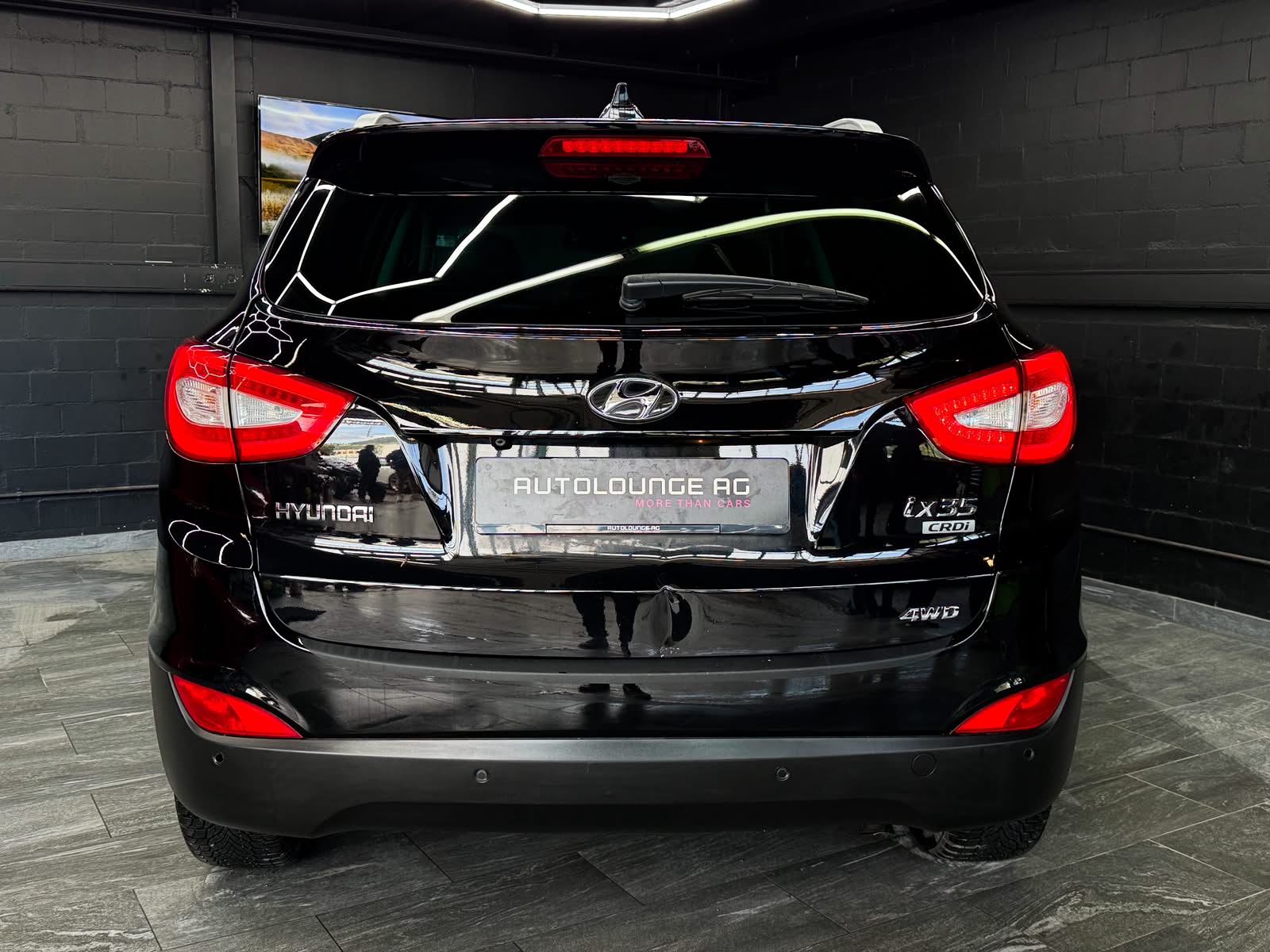 HYUNDAI iX 35 2.0 CRDi Premium 4WD Automatic-image-6