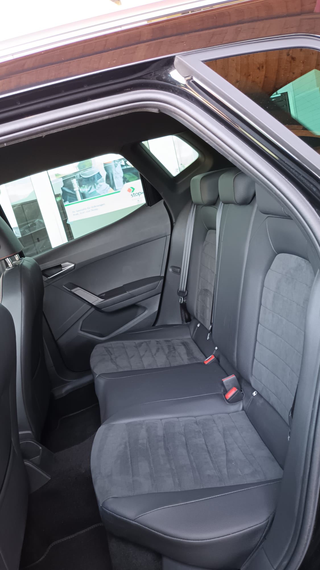 SEAT Arona 1.5 Eco TSI FR DSG-image-13