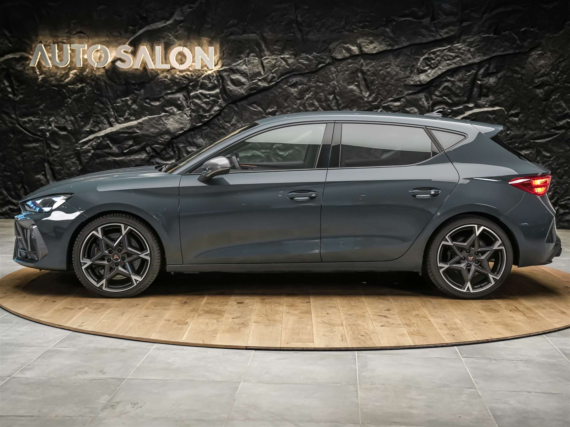 CUPRA Leon 2.0 TSI 300 VZ DSG *Werksgarantie*El. Sitze mit Memory*Lenkradheizung*-showroom-element-2