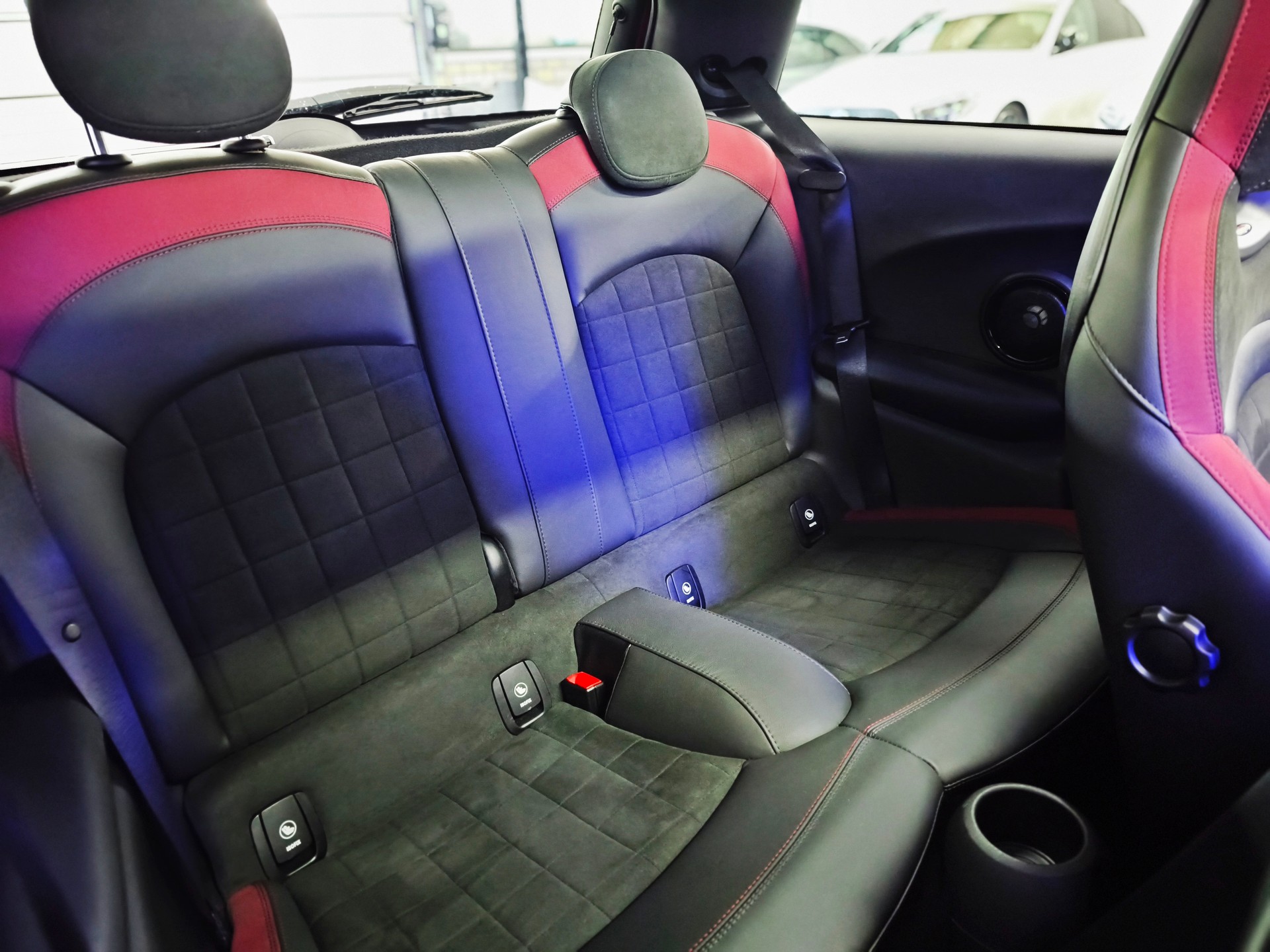 MINI Cooper John Cooper Works Steptronic-image-15