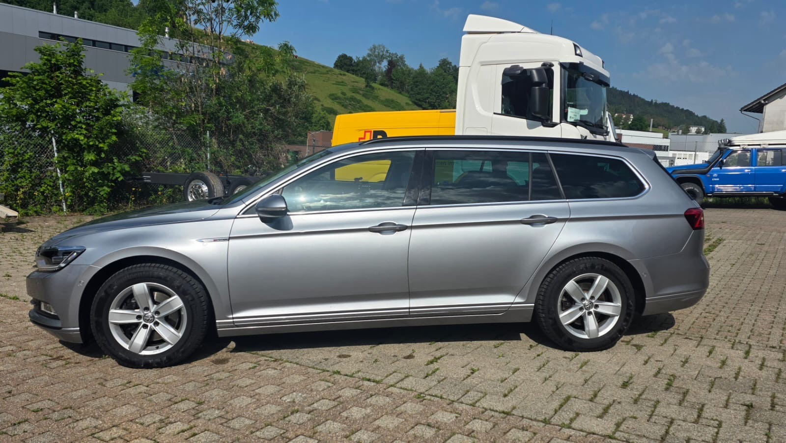 VW Passat Variant 2.0 TDI BMT Comfortline DSG 4Motion-image-3