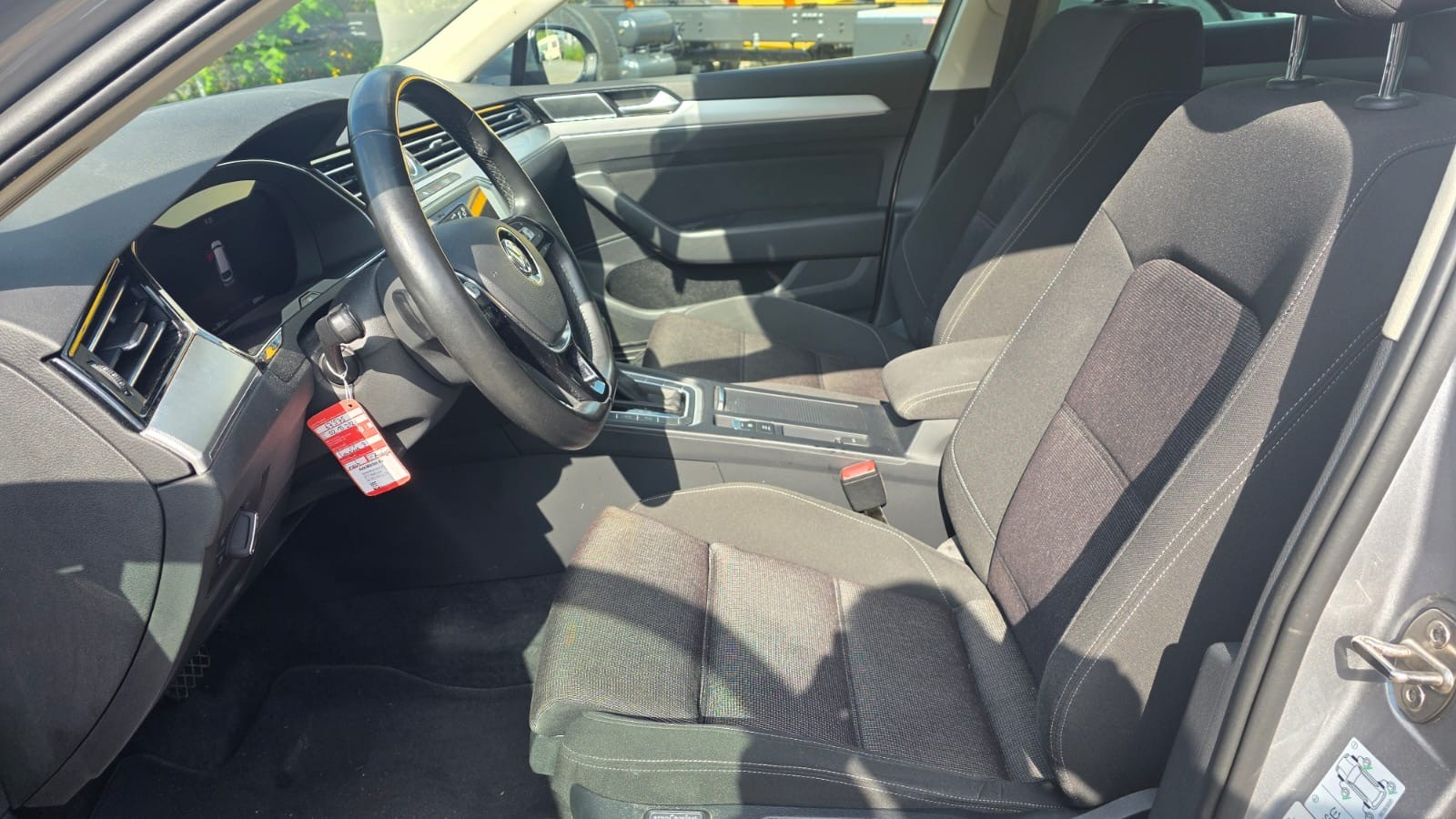 VW Passat Variant 2.0 TDI BMT Comfortline DSG 4Motion-image-7