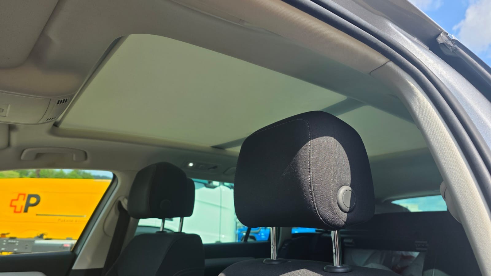 VW Passat Variant 2.0 TDI BMT Comfortline DSG 4Motion-image-12