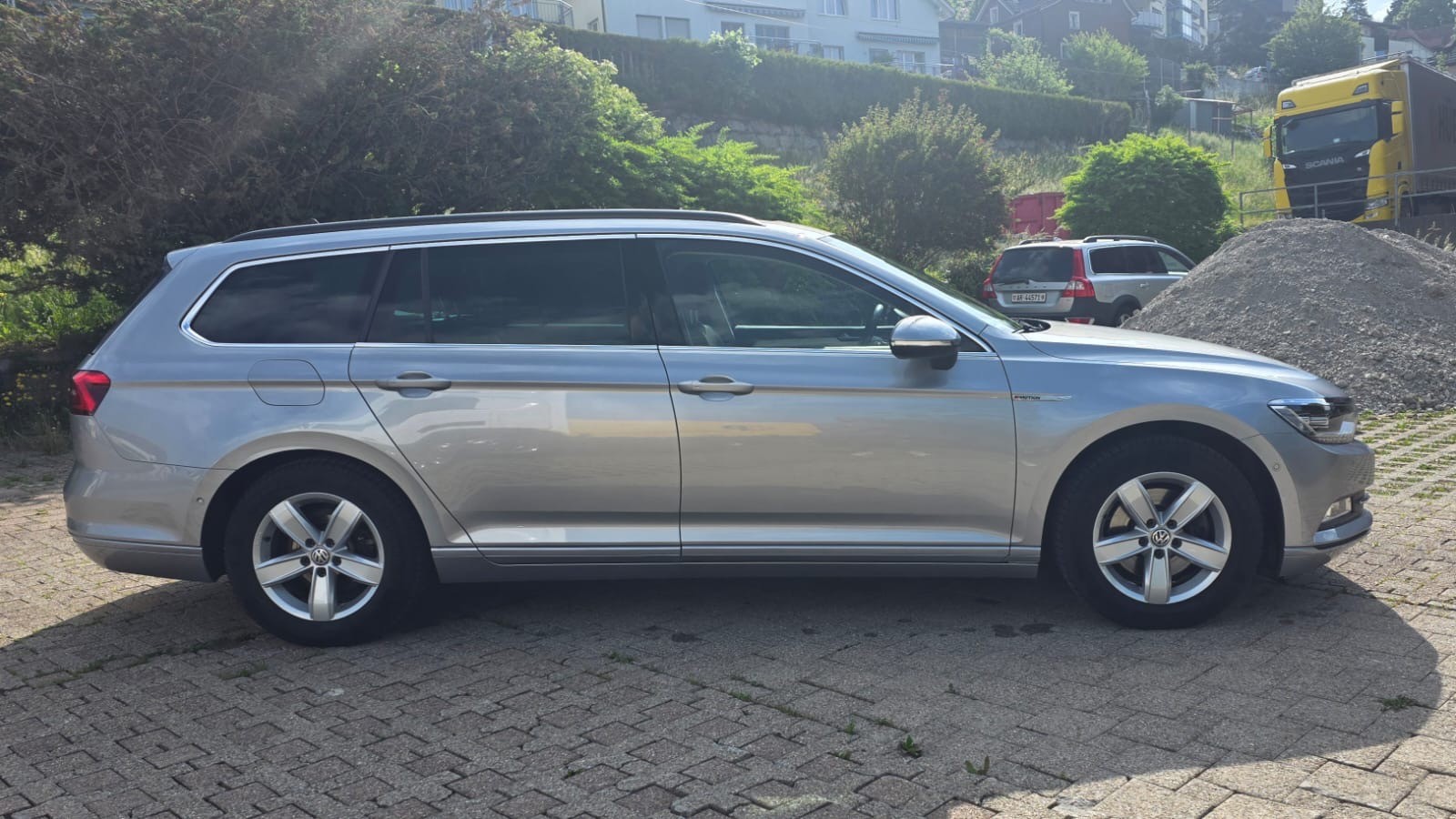 VW Passat Variant 2.0 TDI BMT Comfortline DSG 4Motion-image-4