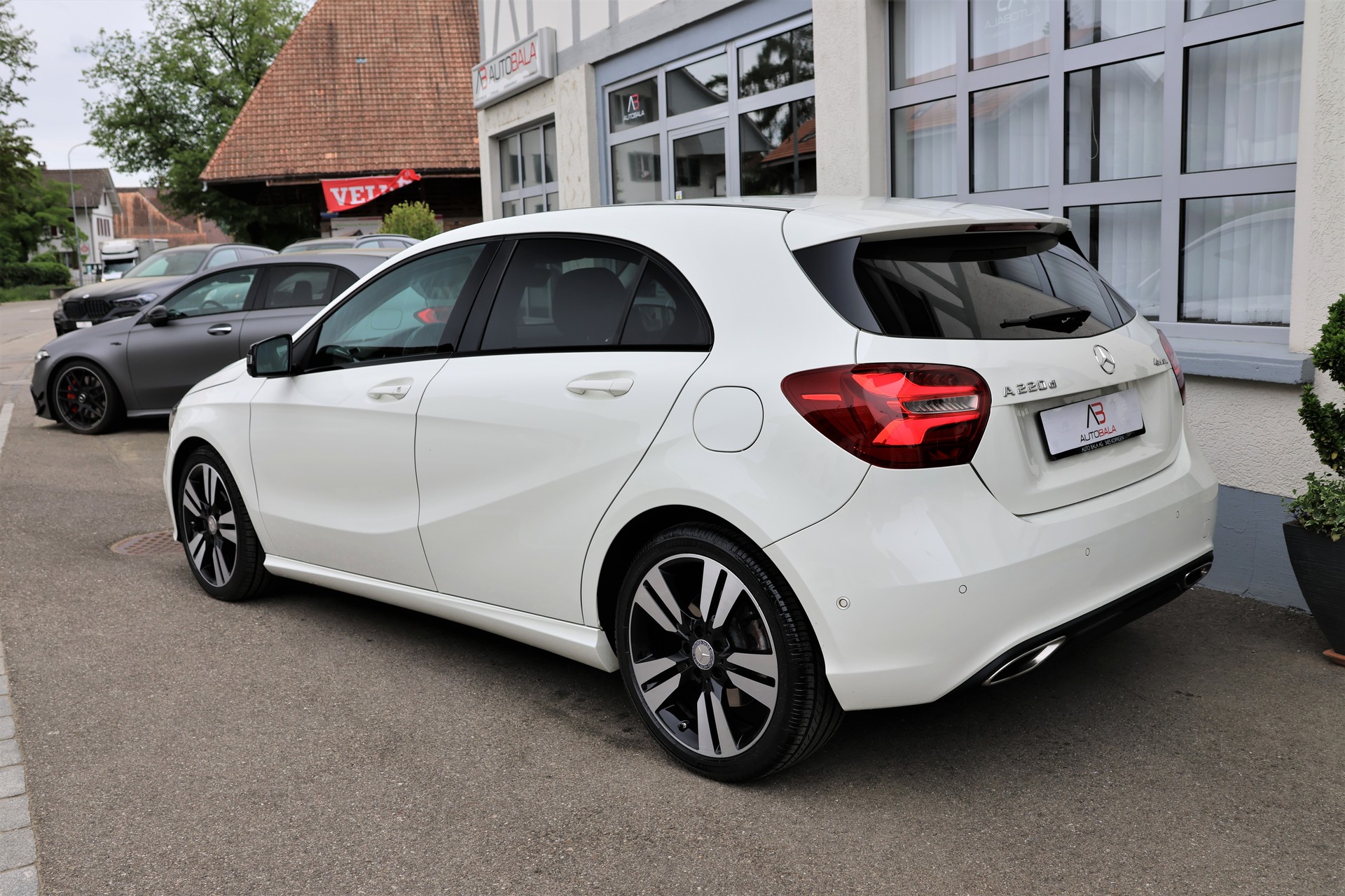 MERCEDES-BENZ A 220 d Urban 4Matic 7G-DCT (CH)-image-6