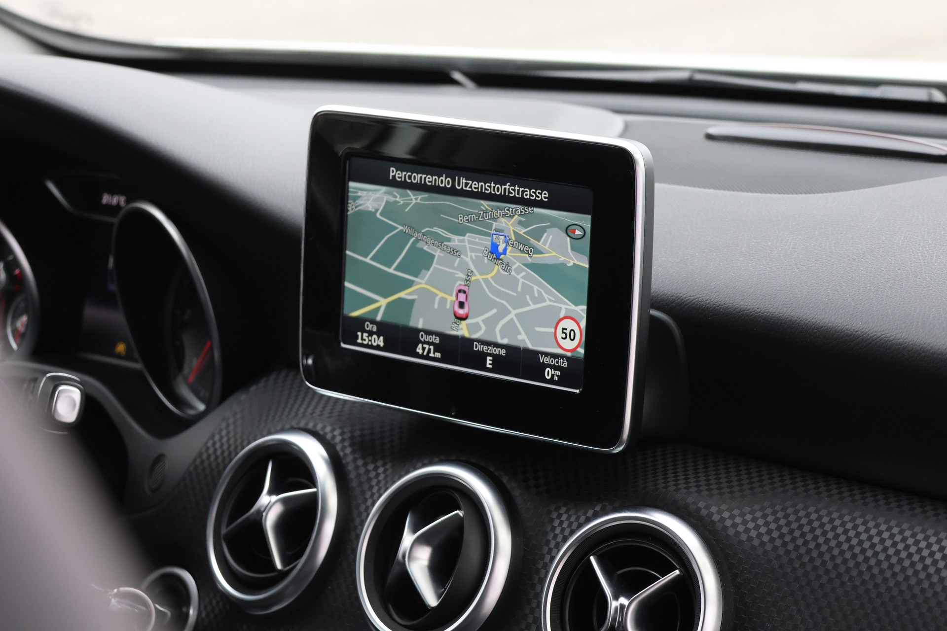 MERCEDES-BENZ A 220 d Urban 4Matic 7G-DCT (CH)-image-16