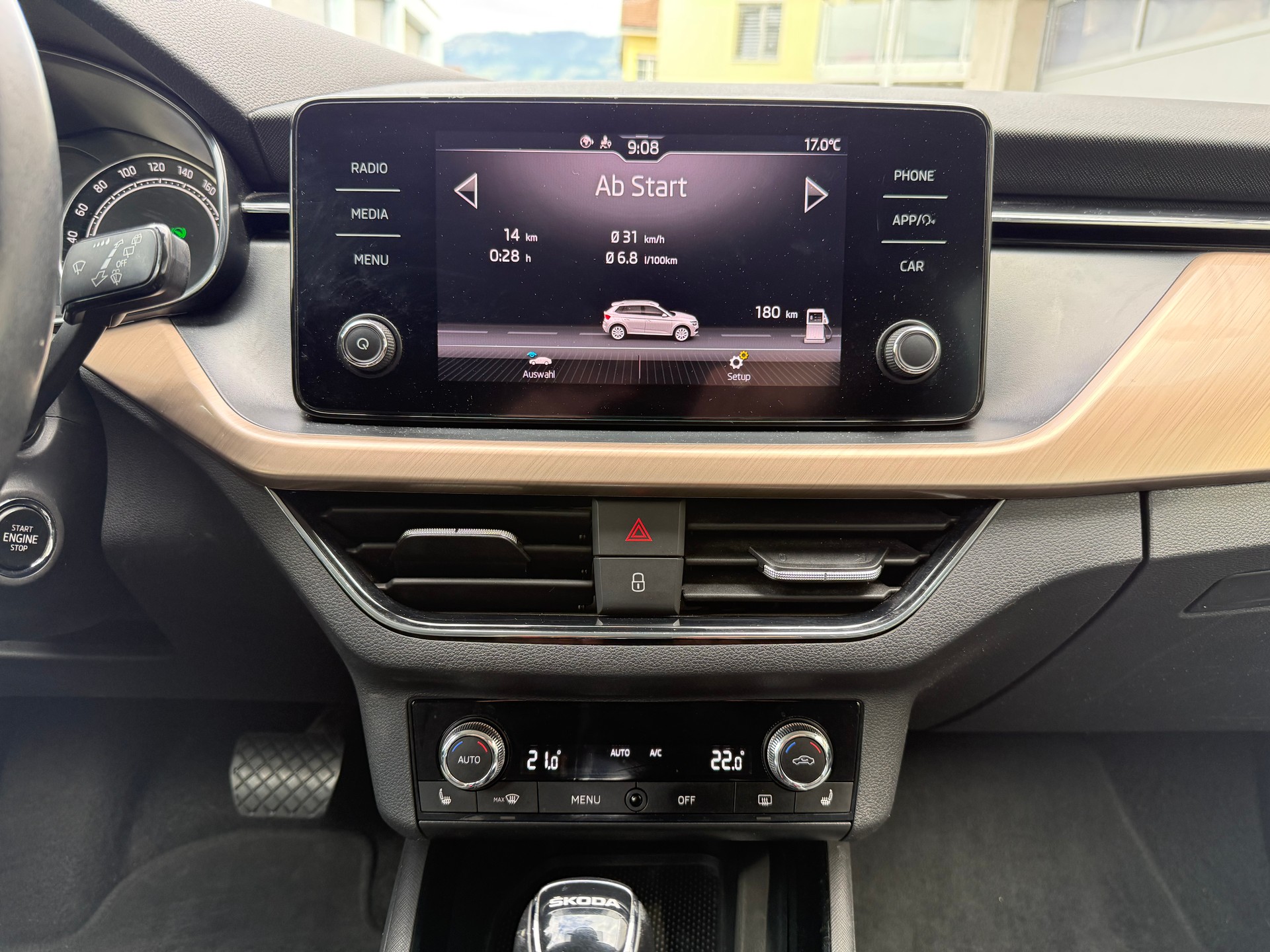 SKODA Kamiq 1.0 TSI Style DSG-image-17