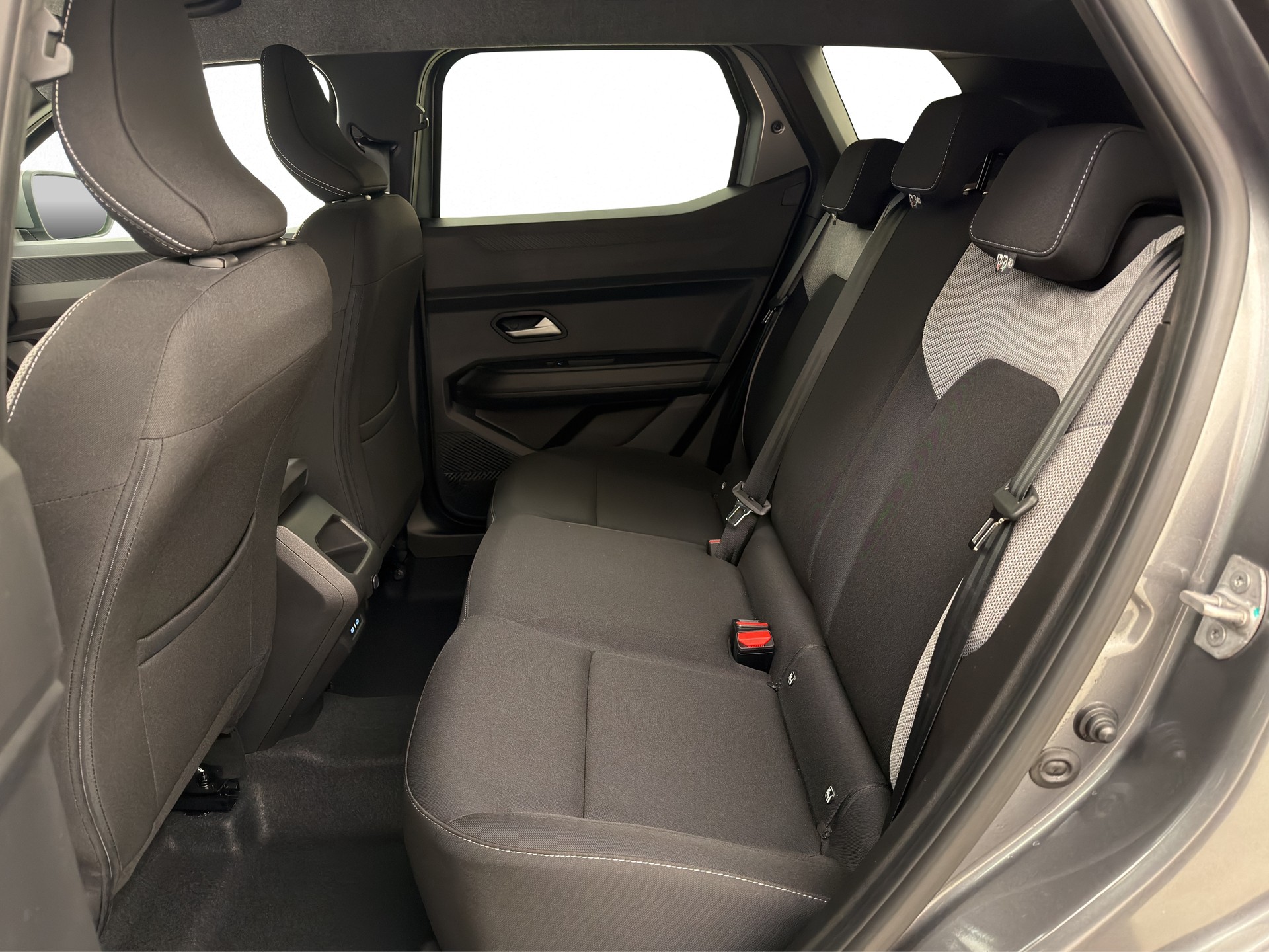 DACIA Duster 1.8 Hybrid Journey-image-11