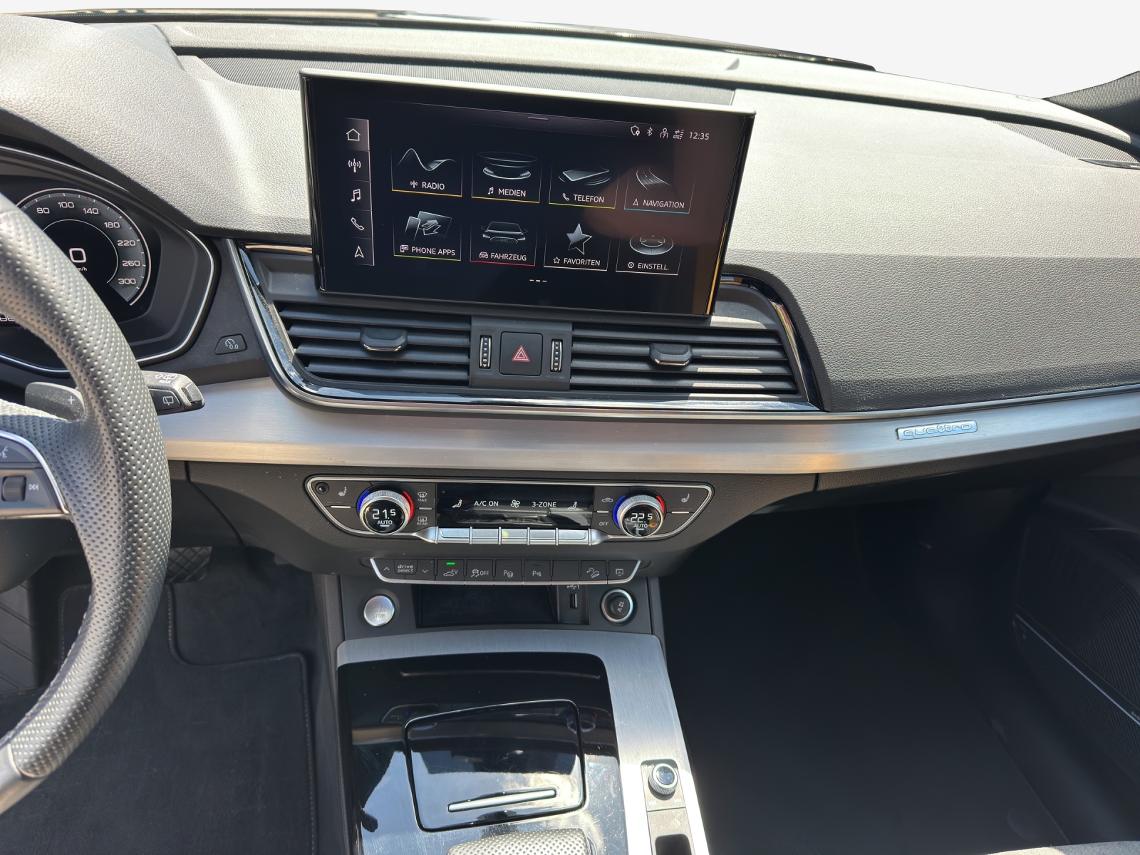 AUDI Q5 50 TFSI e PHEV S line quattro S-tronic-image-10
