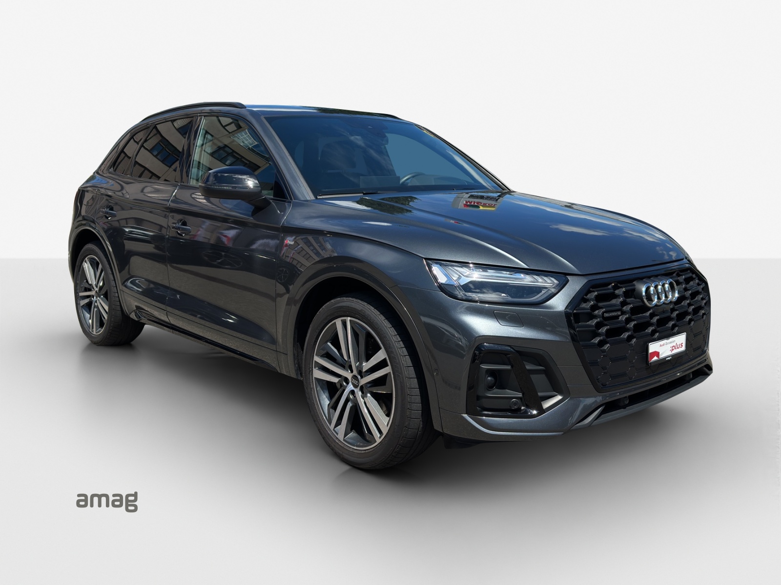 AUDI Q5 50 TFSI e PHEV S line quattro S-tronic-image-5