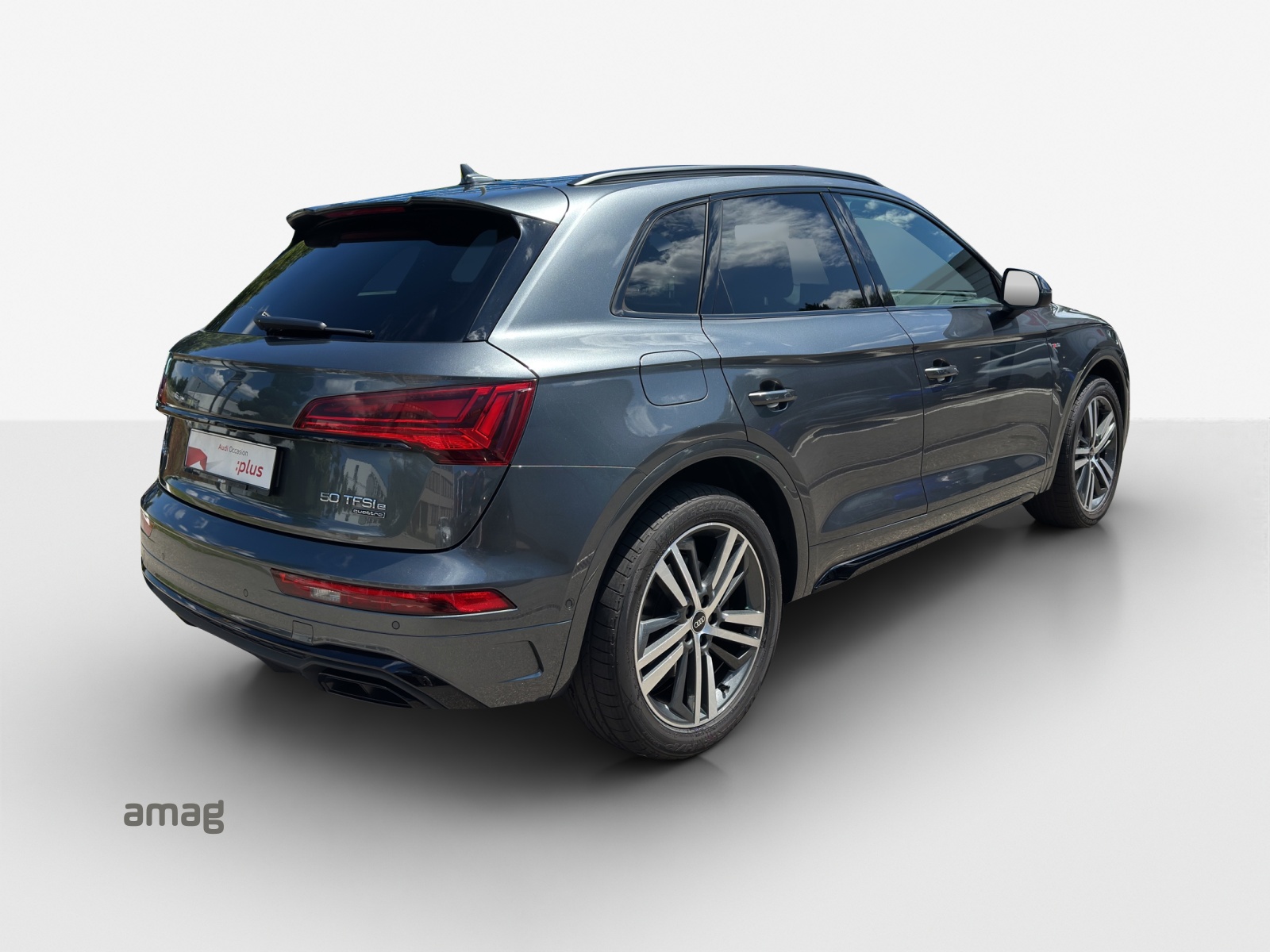 AUDI Q5 50 TFSI e PHEV S line quattro S-tronic-image-4