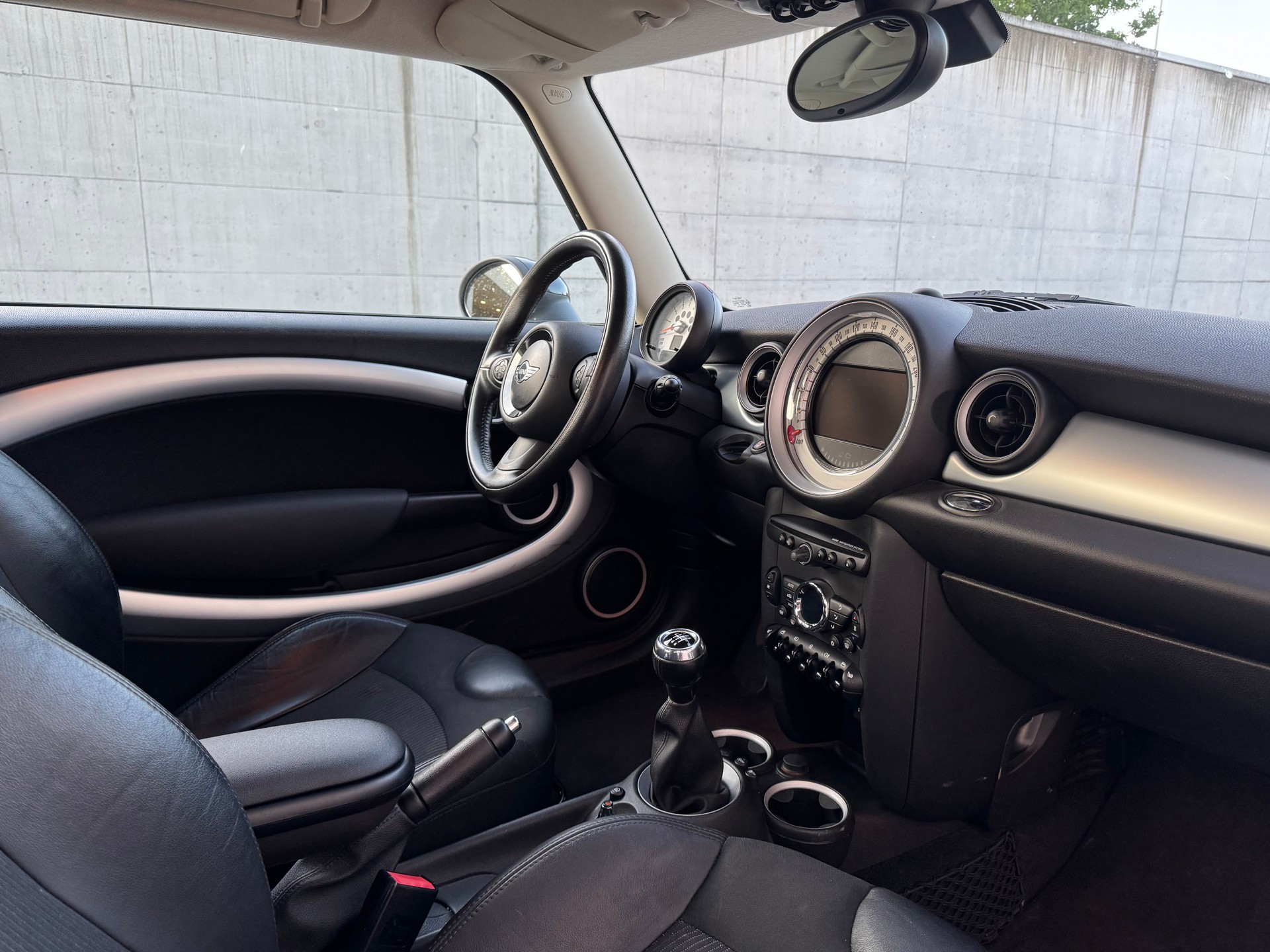 MINI Cooper-image-12