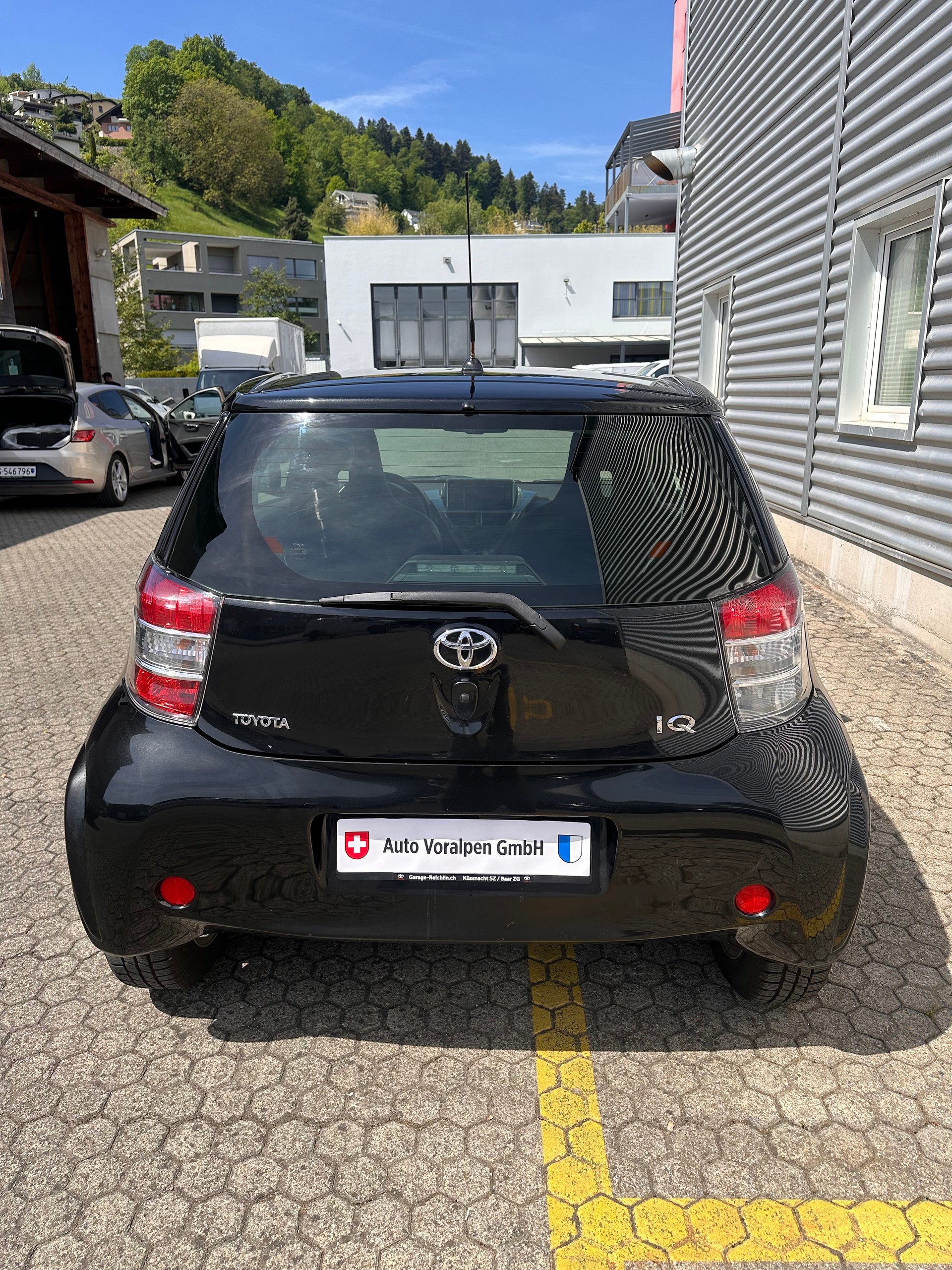 TOYOTA iQ 1.0 VVT-i-image-4