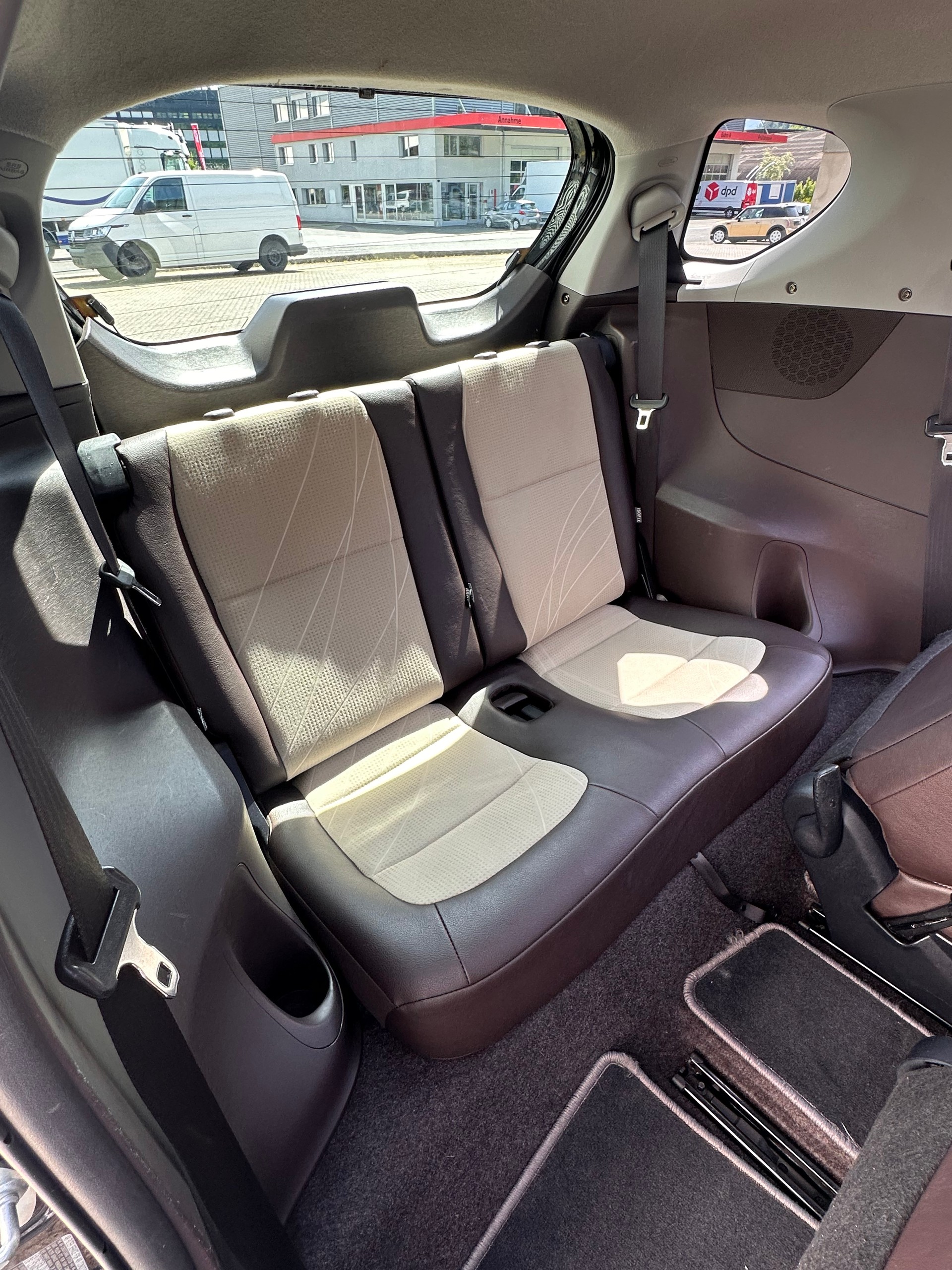 TOYOTA iQ 1.0 VVT-i-image-11