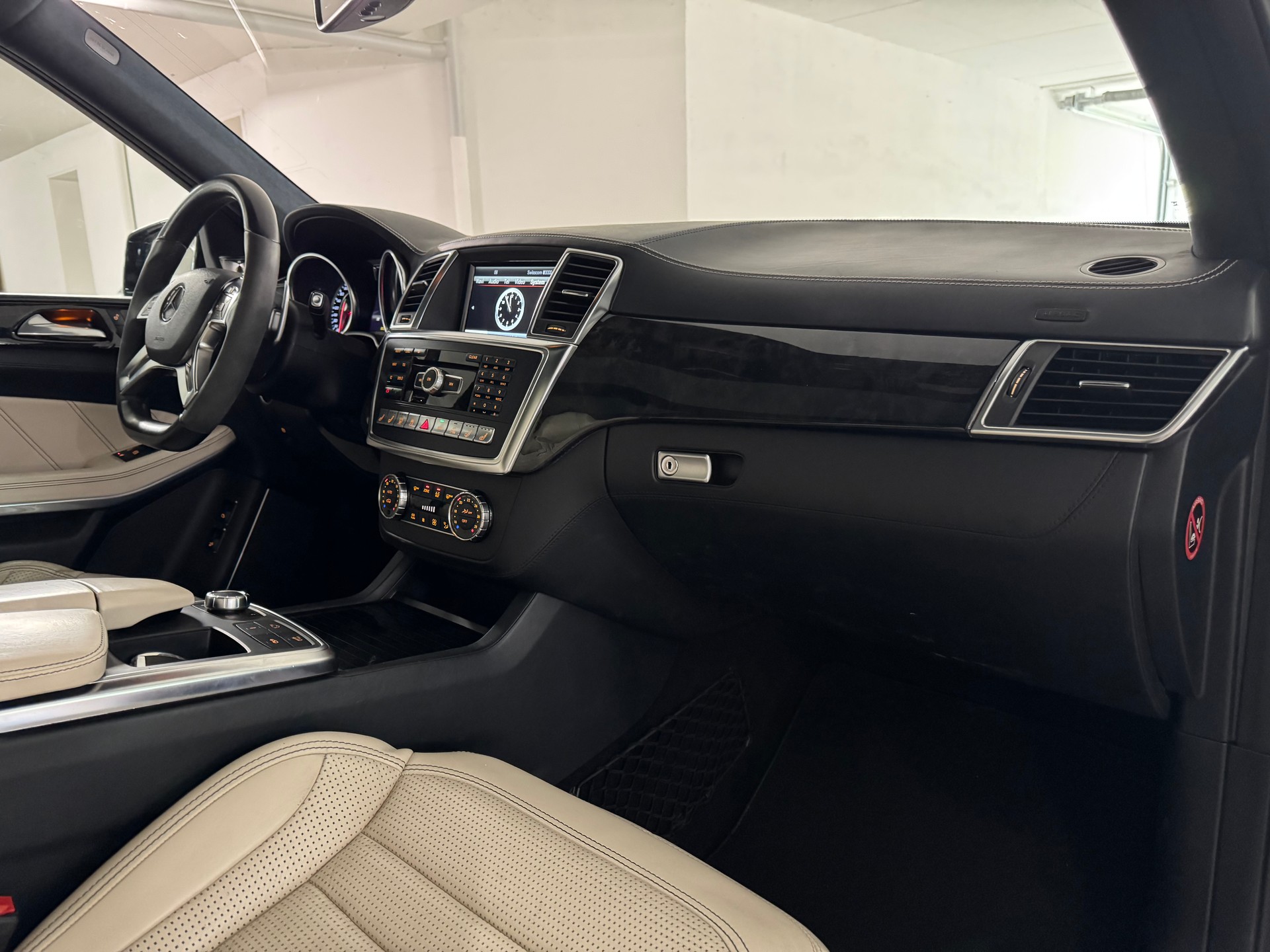MERCEDES-BENZ GL 63 AMG 4Matic Speedshift Plus 7G-Tronic-image-9