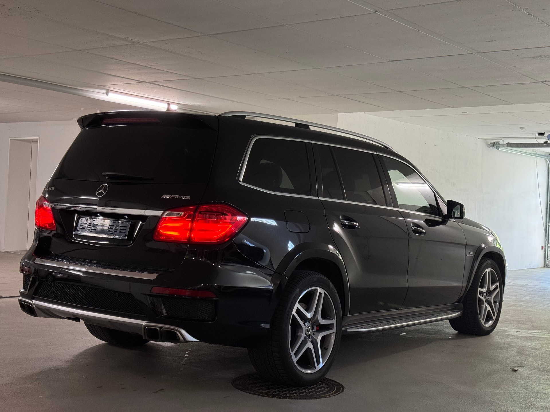 MERCEDES-BENZ GL 63 AMG 4Matic Speedshift Plus 7G-Tronic-image-4