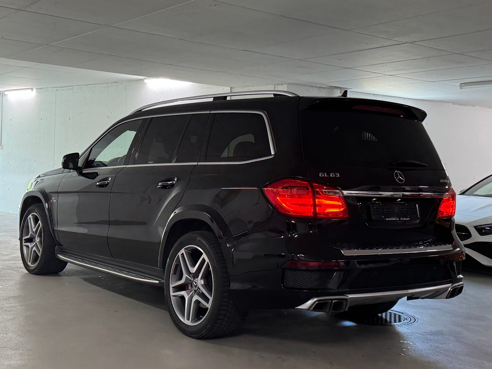 MERCEDES-BENZ GL 63 AMG 4Matic Speedshift Plus 7G-Tronic-image-2