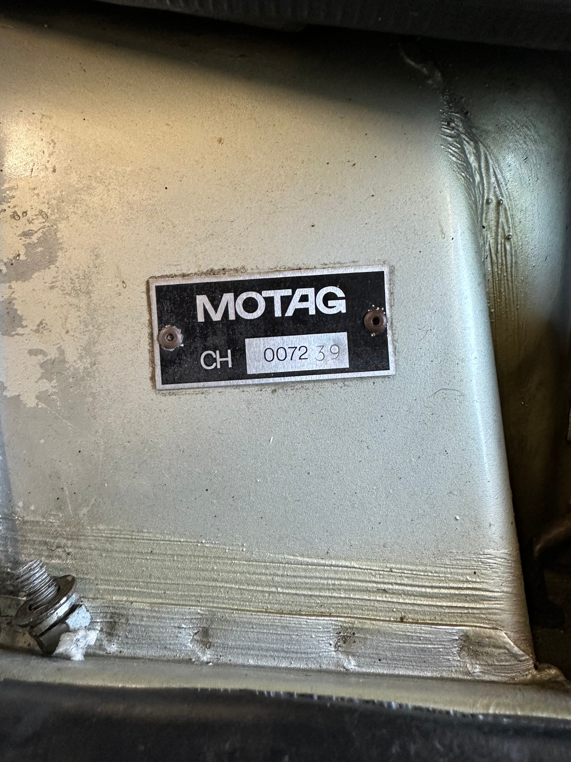 BMW 3.3 L-image-6