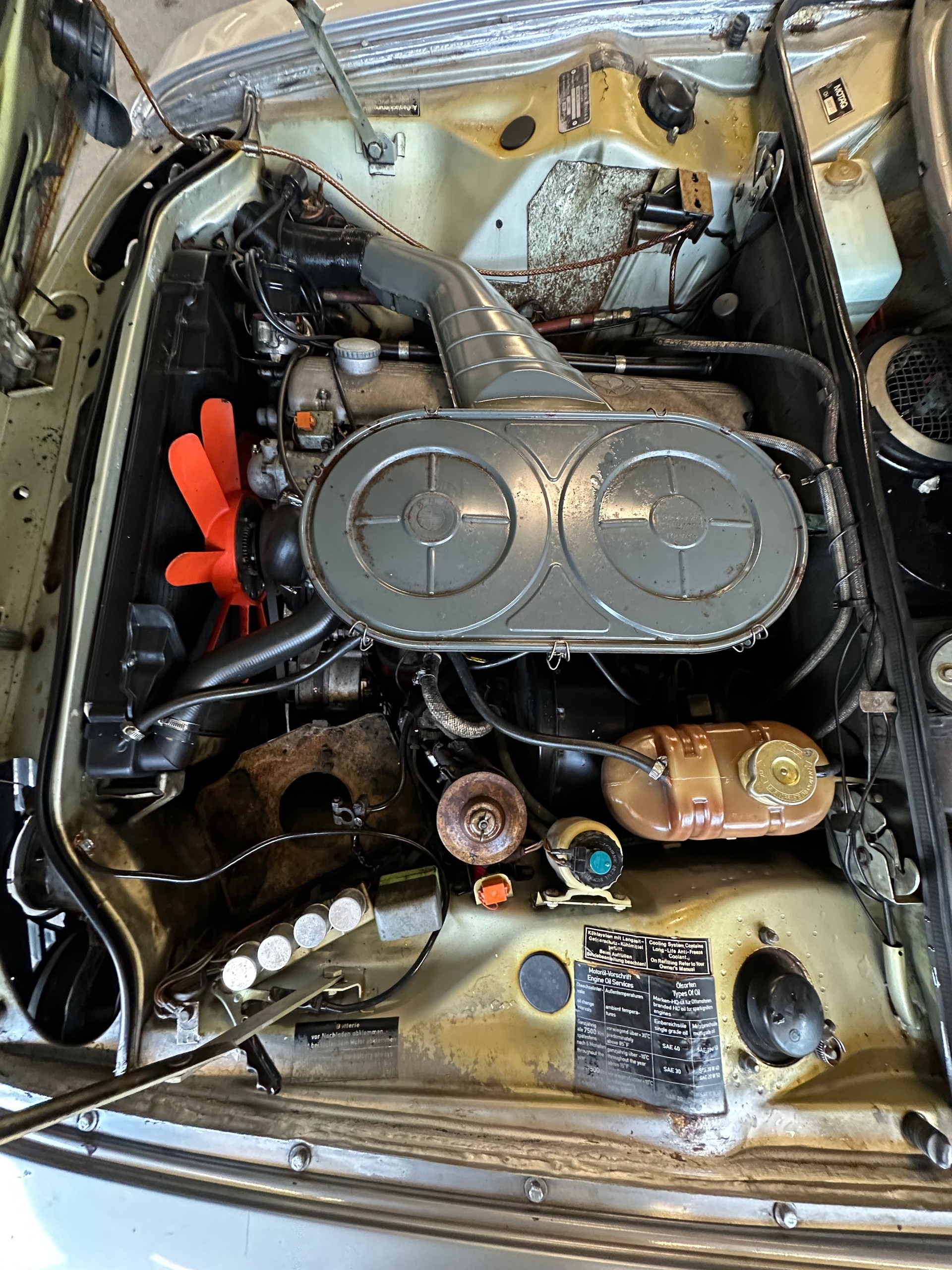 BMW 3.3 L-image-7