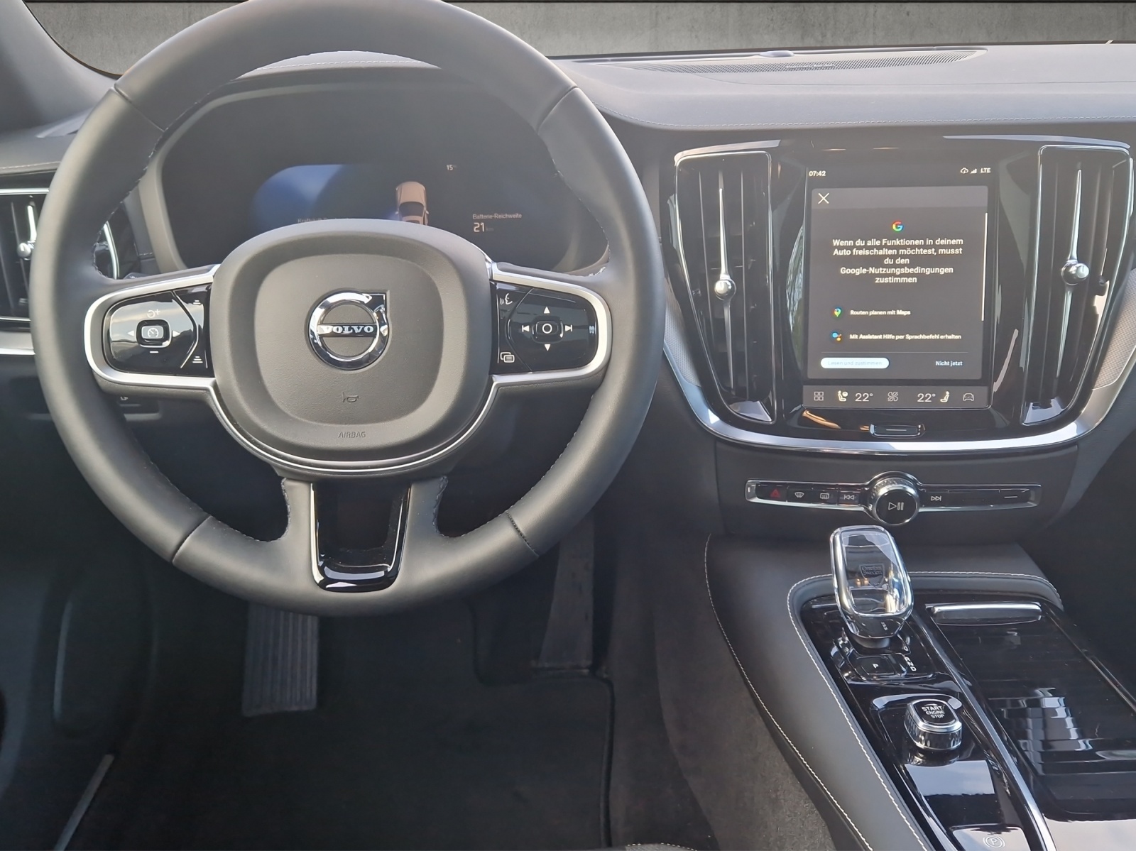 VOLVO V60 2.0 T6 TE Ultra Dark eAWD-showroom-element-2