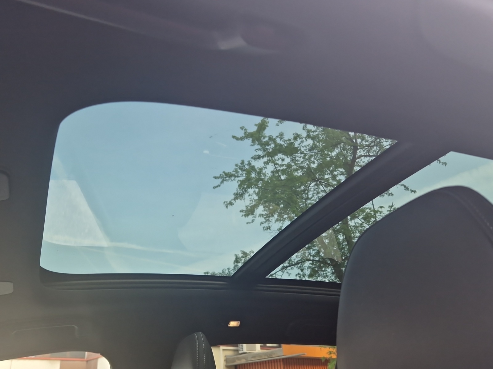 VOLVO V60 2.0 T6 TE Ultra Dark eAWD-image-13