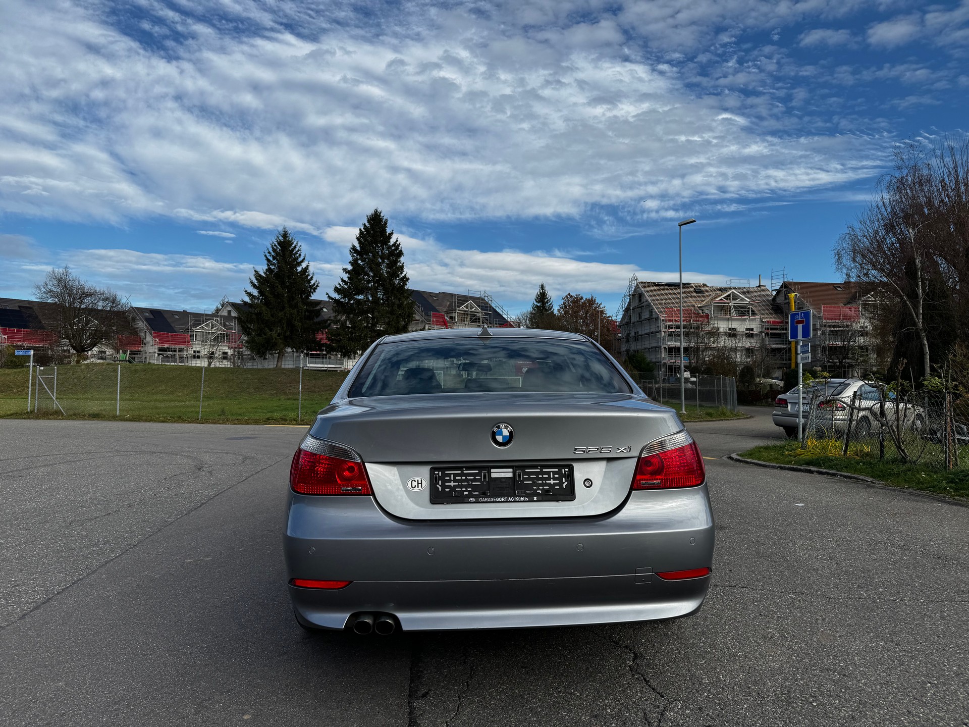 BMW 525xi-image-5