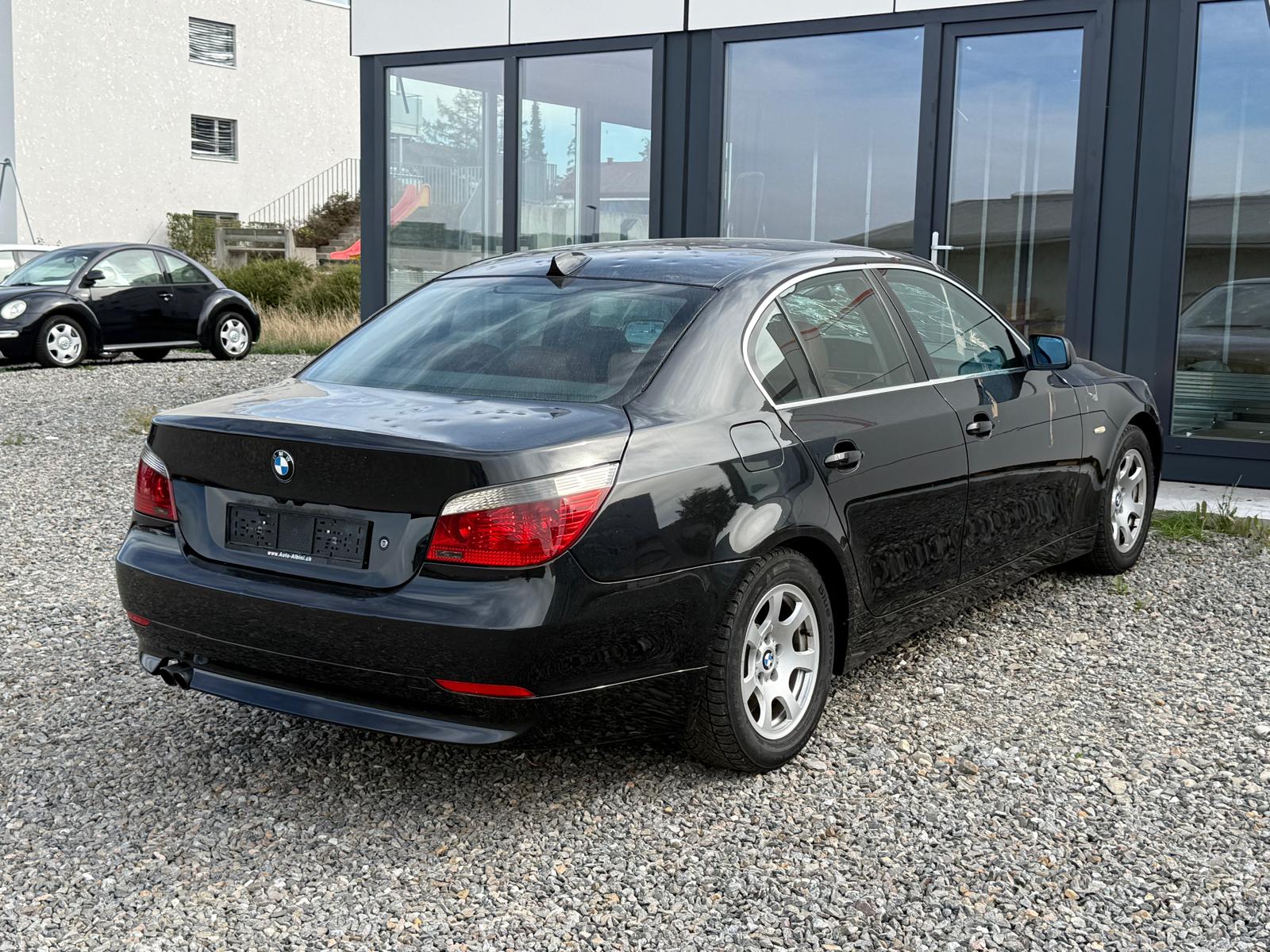 BMW 525d *HAGELSCHADEN* **Jetzt nur noch CHF 1'900.- statt CHF 3'900.-**-showroom-element-2