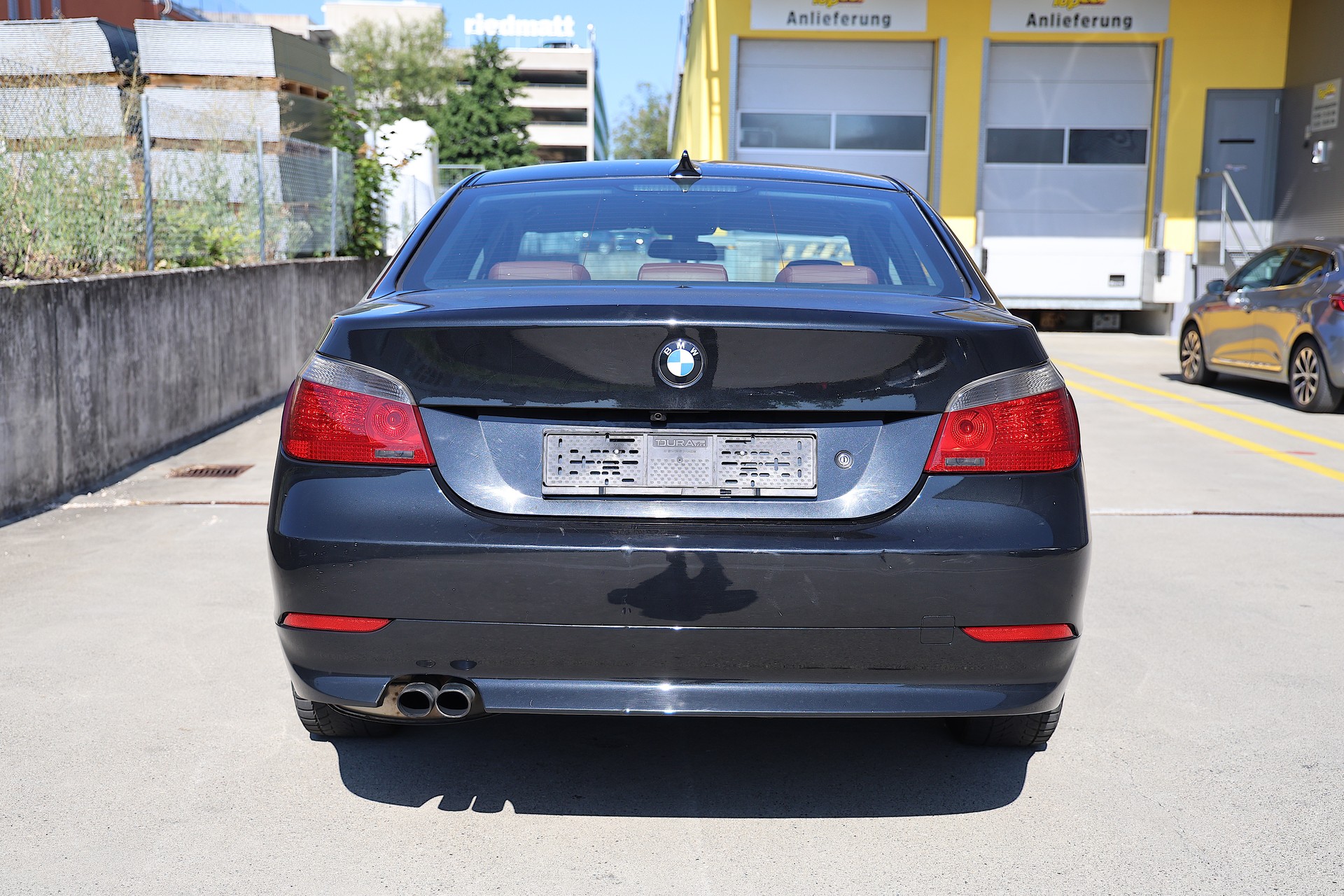 BMW 525d-showroom-element-3