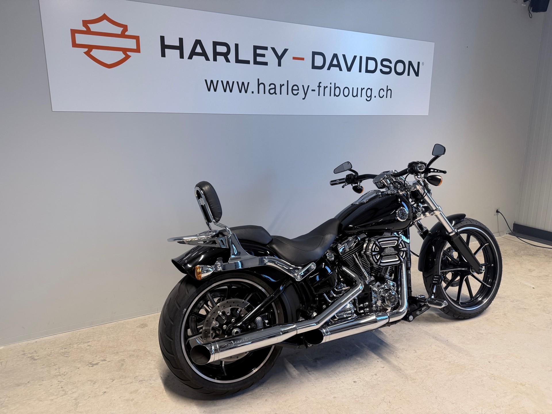 HARLEY-DAVIDSON FXSB Breakout 103 ABS-image-1