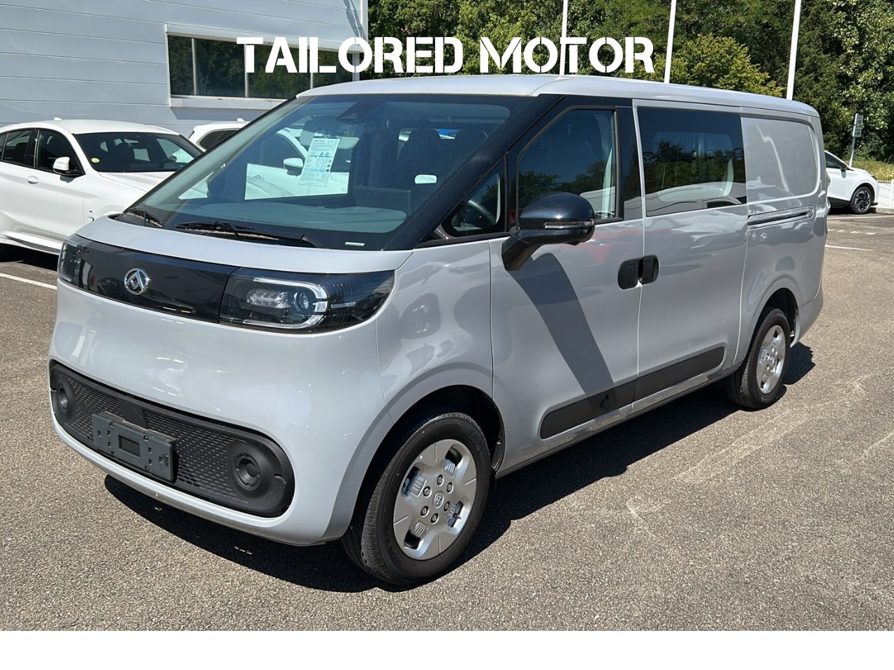 MAXUS eDeliver 5 L1 64kWh - 6 places - Gris-image-1