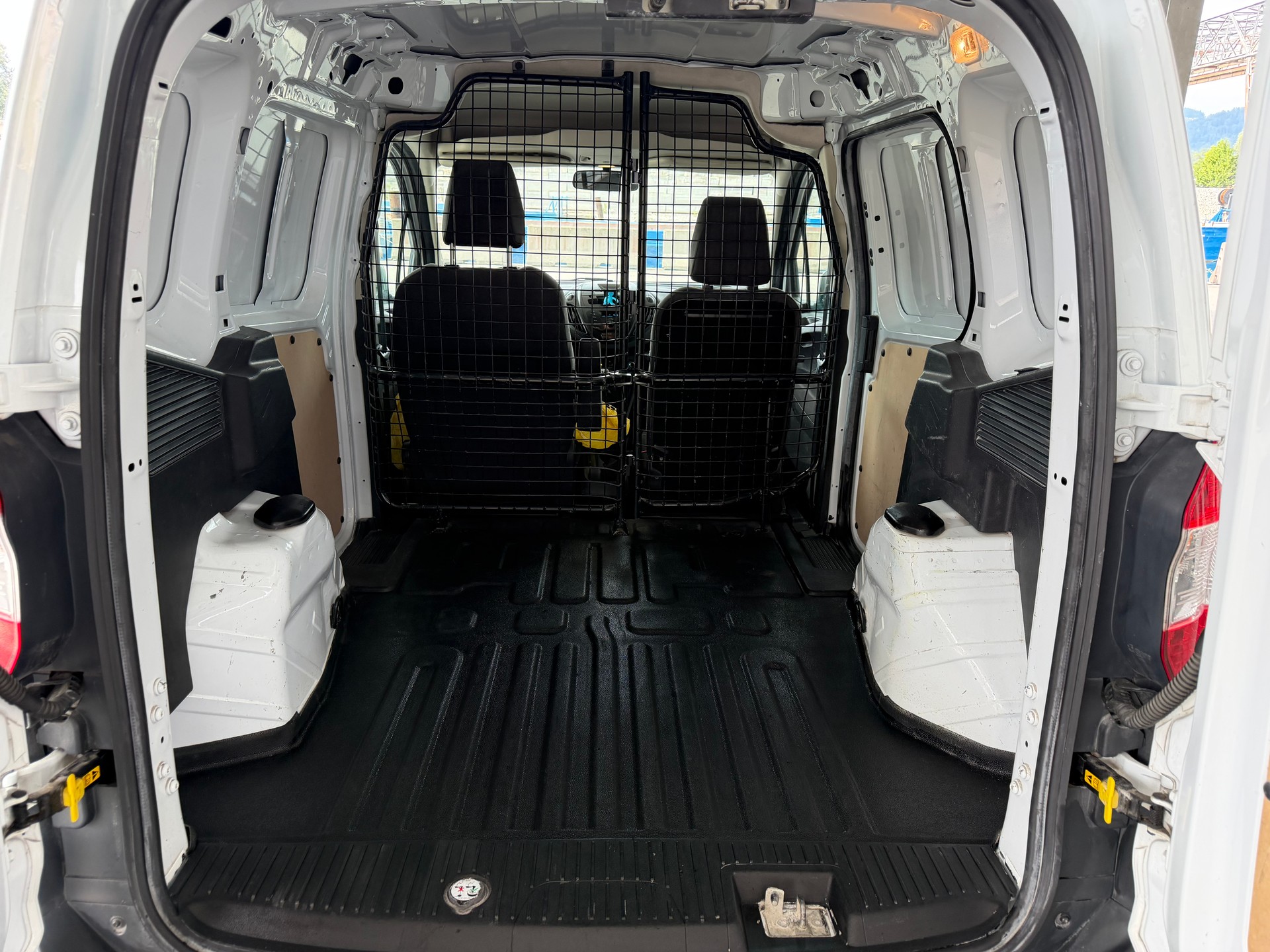 FORD Kasten-image-12