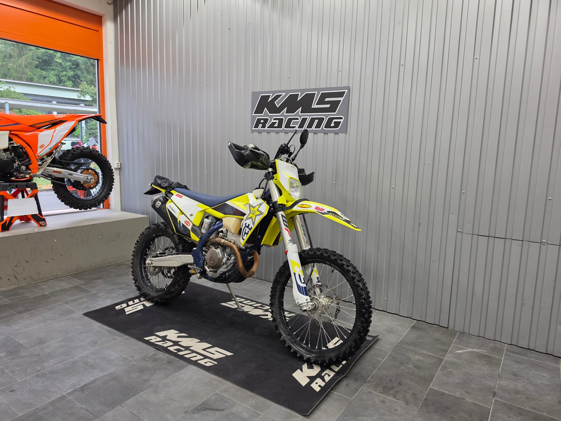 HUSQVARNA FE 350-image-1