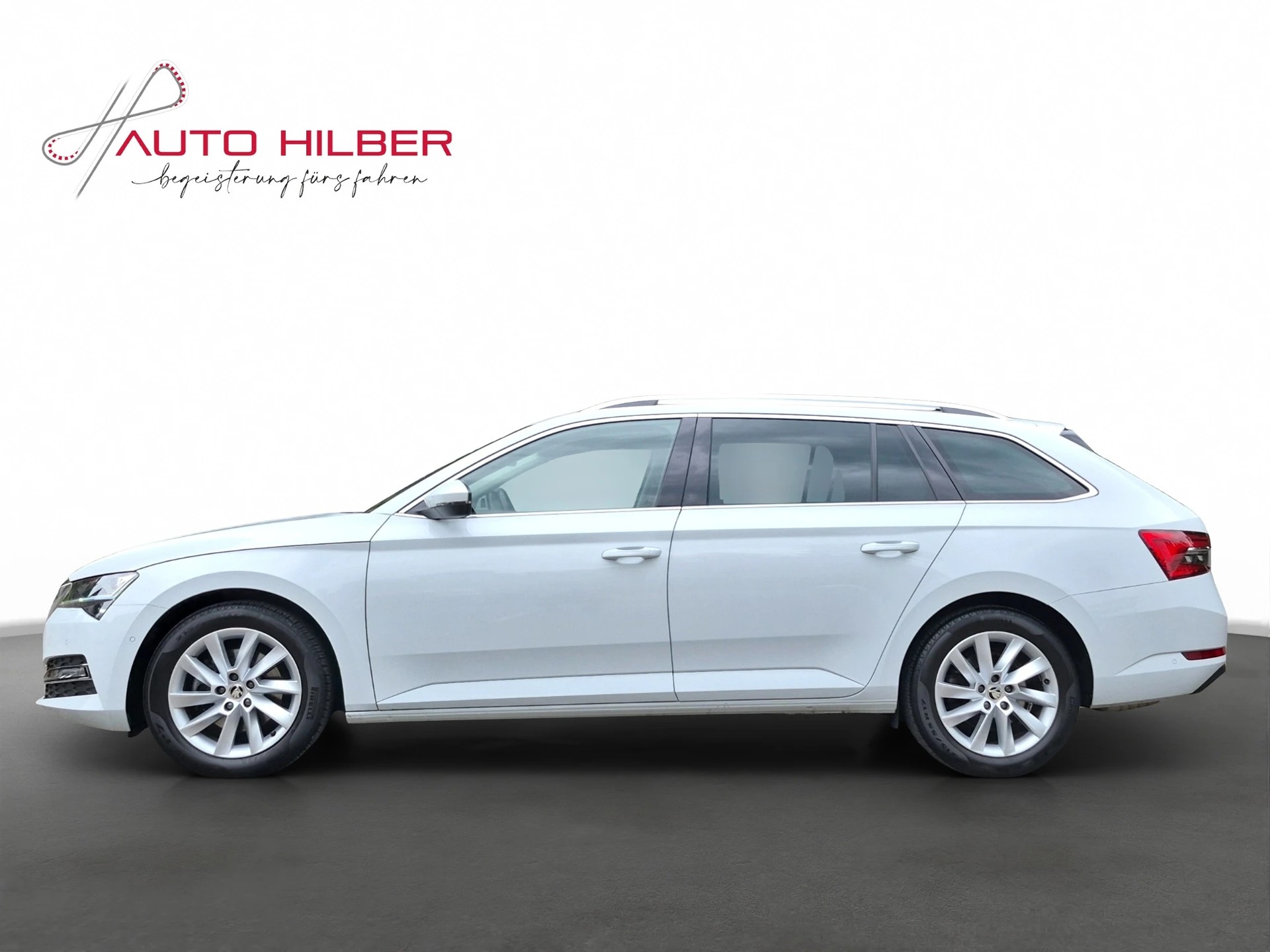 SKODA Superb Combi 2.0 TDi Style DSG *Anhängerkupplung*-showroom-element-2