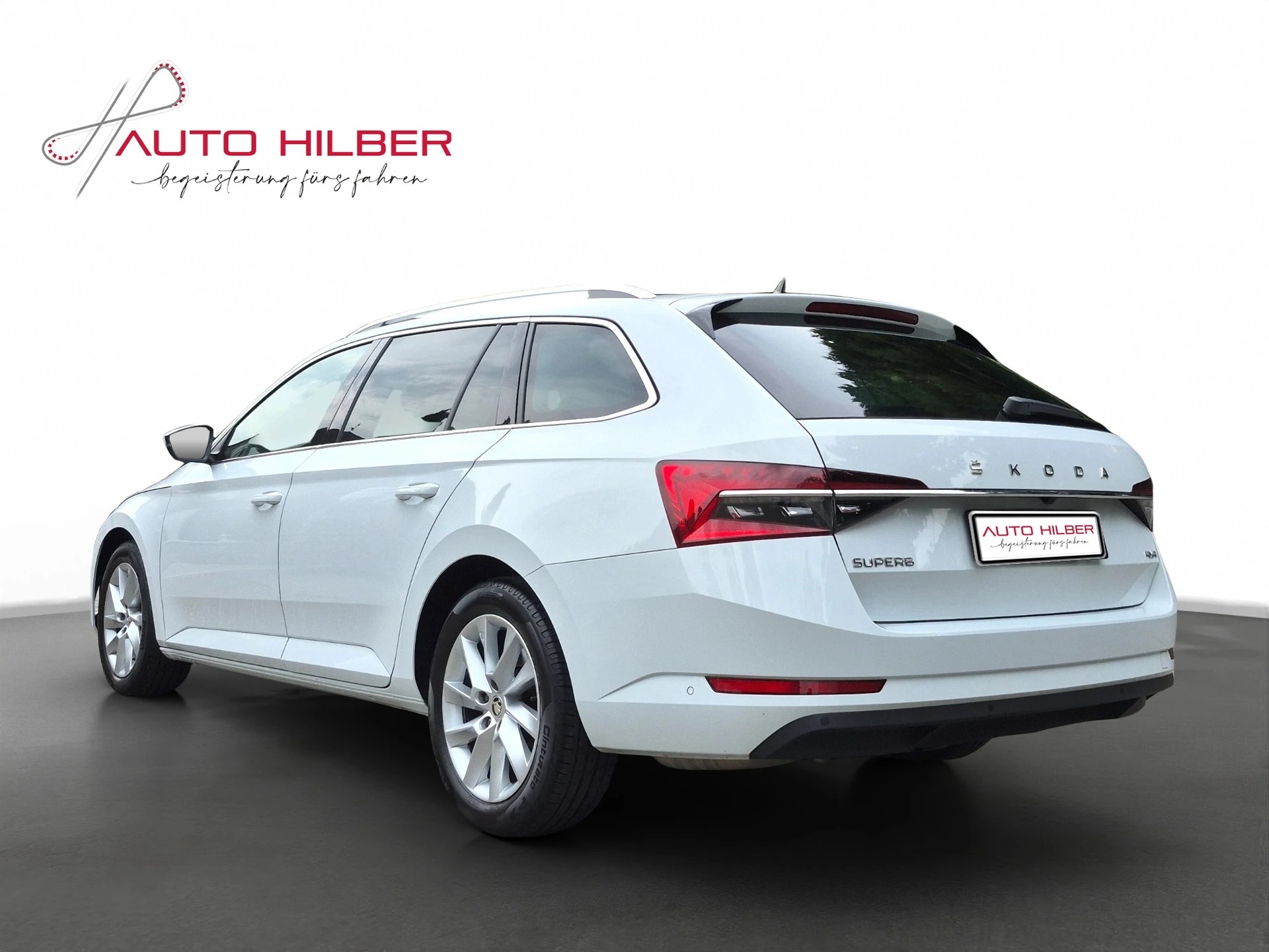 SKODA Superb Combi 2.0 TDi Style DSG *Anhängerkupplung*-showroom-element-3