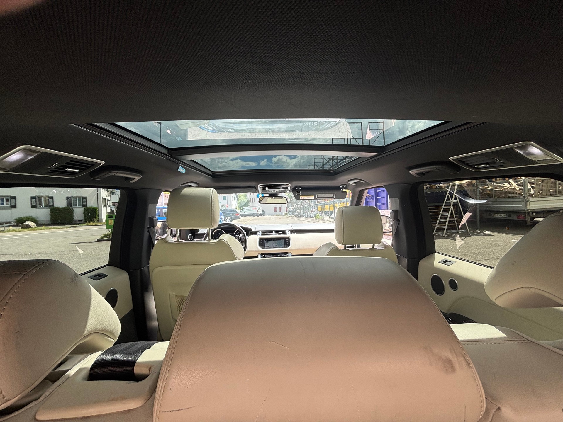 LAND ROVER RANGE ROVER SPORT-image-12