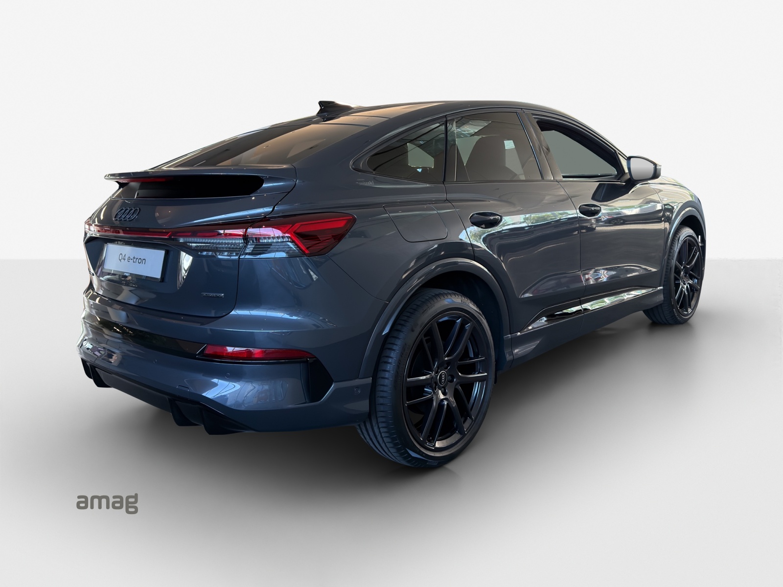 AUDI Q4 Sportback e-tron quattro performance Swiss Ski-image-4