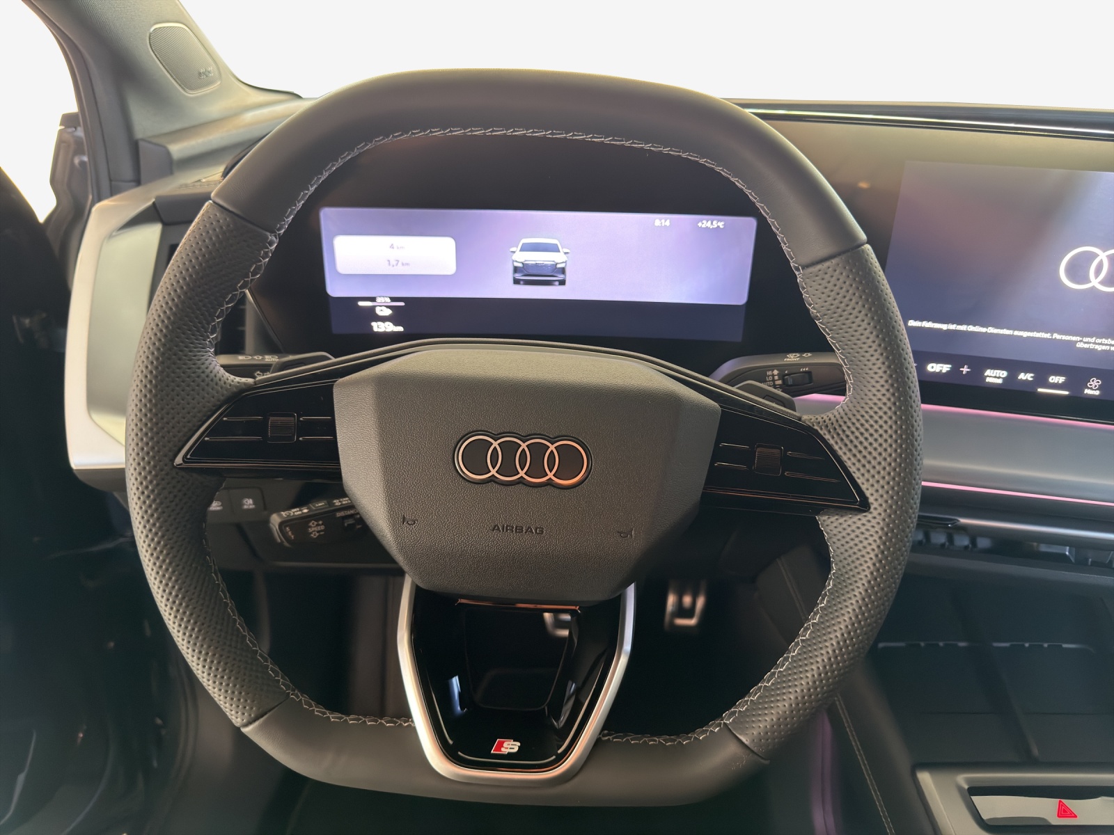 AUDI Q4 Sportback e-tron quattro performance Swiss Ski-image-9