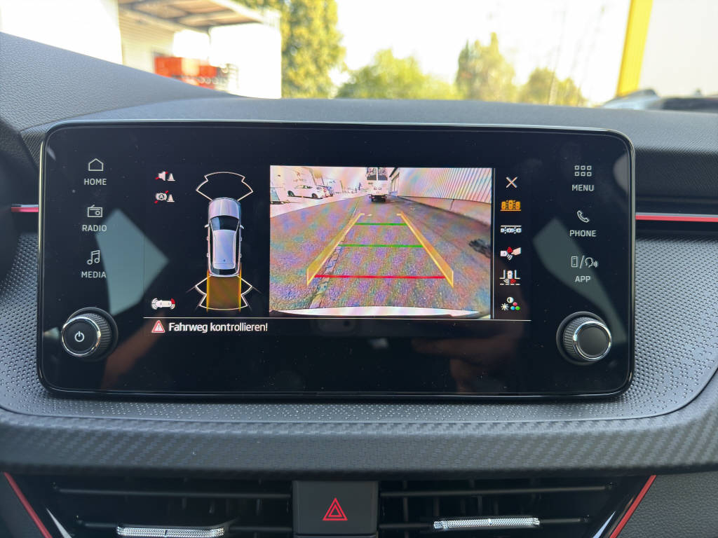 SKODA Kamiq 1.5 TSI Monte Carlo DSG-image-18